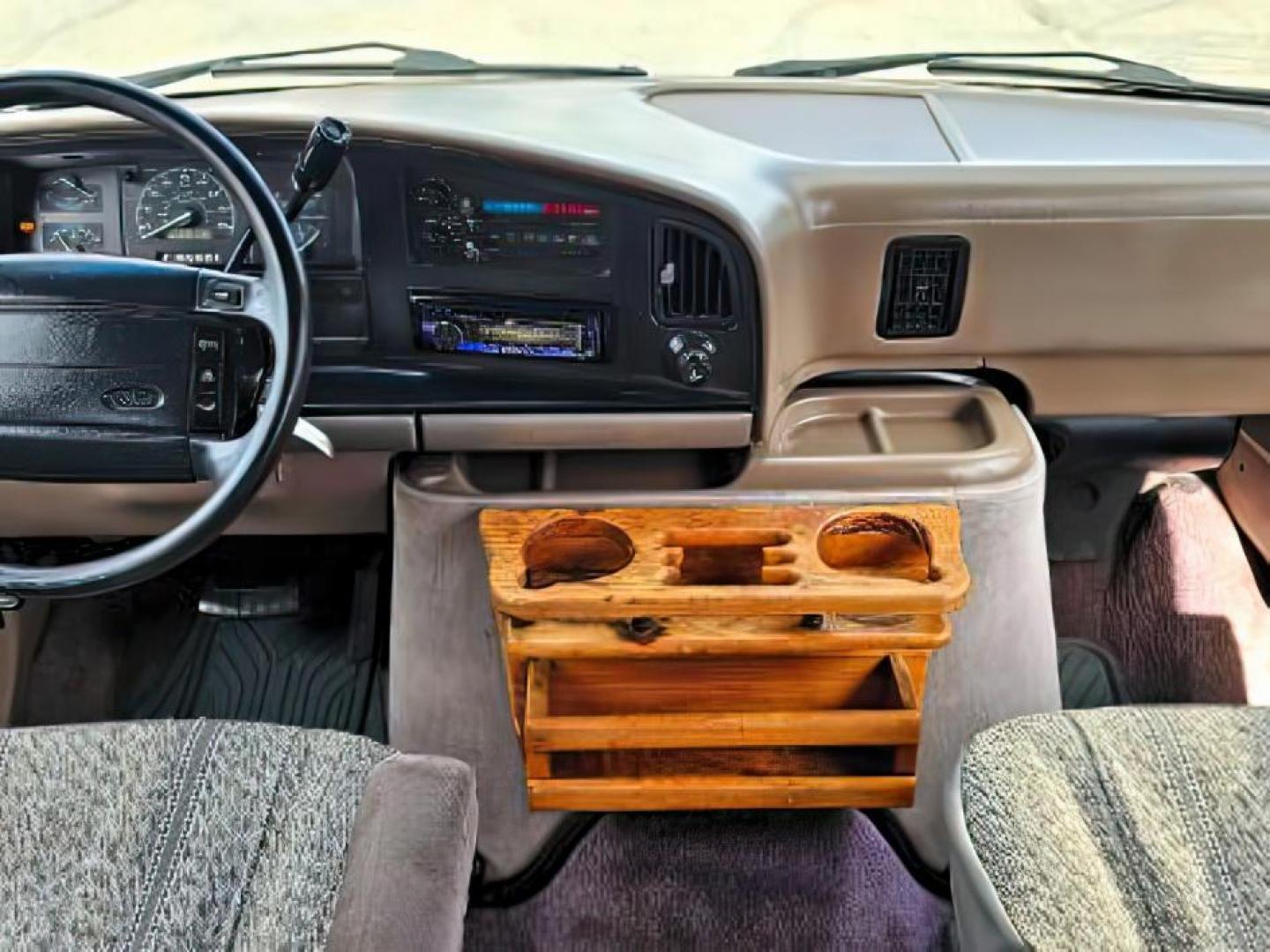 1995 TAN /CLOTH Ford E-150 (1FDEE14H4SH) with an 58 engine, Automatic transmission, located at 1175 N Woodruff Ave, Idaho Falls, ID, 83401, 43.506901, -111.999657 - At Timberline Auto, finding a great deal on your next vehicle is always easy! Our experienced sales staff's goal is to help find you the right vehicle at the right price! Our knowledgeable finance department has options for almost any credit score. We offer extended service contract options to prote - Photo#12