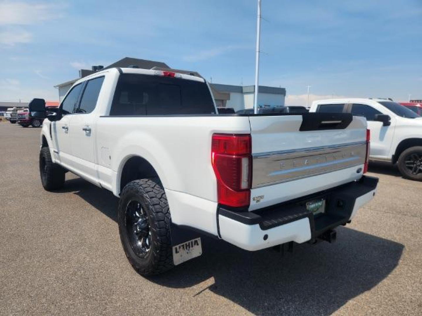 2020 Star White Metallic Tri-Coat /Black Ford F-250 (1FT7W2BT2LE) with an Powerstroke 67L V-8 diesel direct injection engine, Automatic transmission, located at 1175 N Woodruff Ave, Idaho Falls, ID, 83401, 43.506901, -111.999657 - At Timberline Auto, finding a great deal on your next vehicle is always easy! Our experienced sales staff's goal is to help find you the right vehicle at the right price! Our knowledgeable finance department has options for almost any credit score. We offer extended service contract options to prote - Photo#31