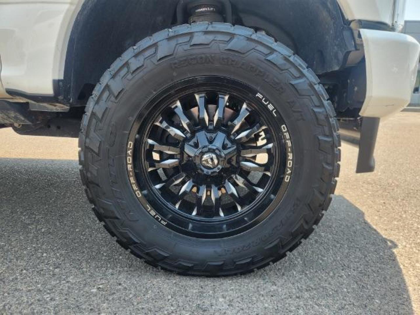 2020 Star White Metallic Tri-Coat /Black Ford F-250 (1FT7W2BT2LE) with an Powerstroke 67L V-8 diesel direct injection engine, Automatic transmission, located at 1175 N Woodruff Ave, Idaho Falls, ID, 83401, 43.506901, -111.999657 - At Timberline Auto, finding a great deal on your next vehicle is always easy! Our experienced sales staff's goal is to help find you the right vehicle at the right price! Our knowledgeable finance department has options for almost any credit score. We offer extended service contract options to prote - Photo#37