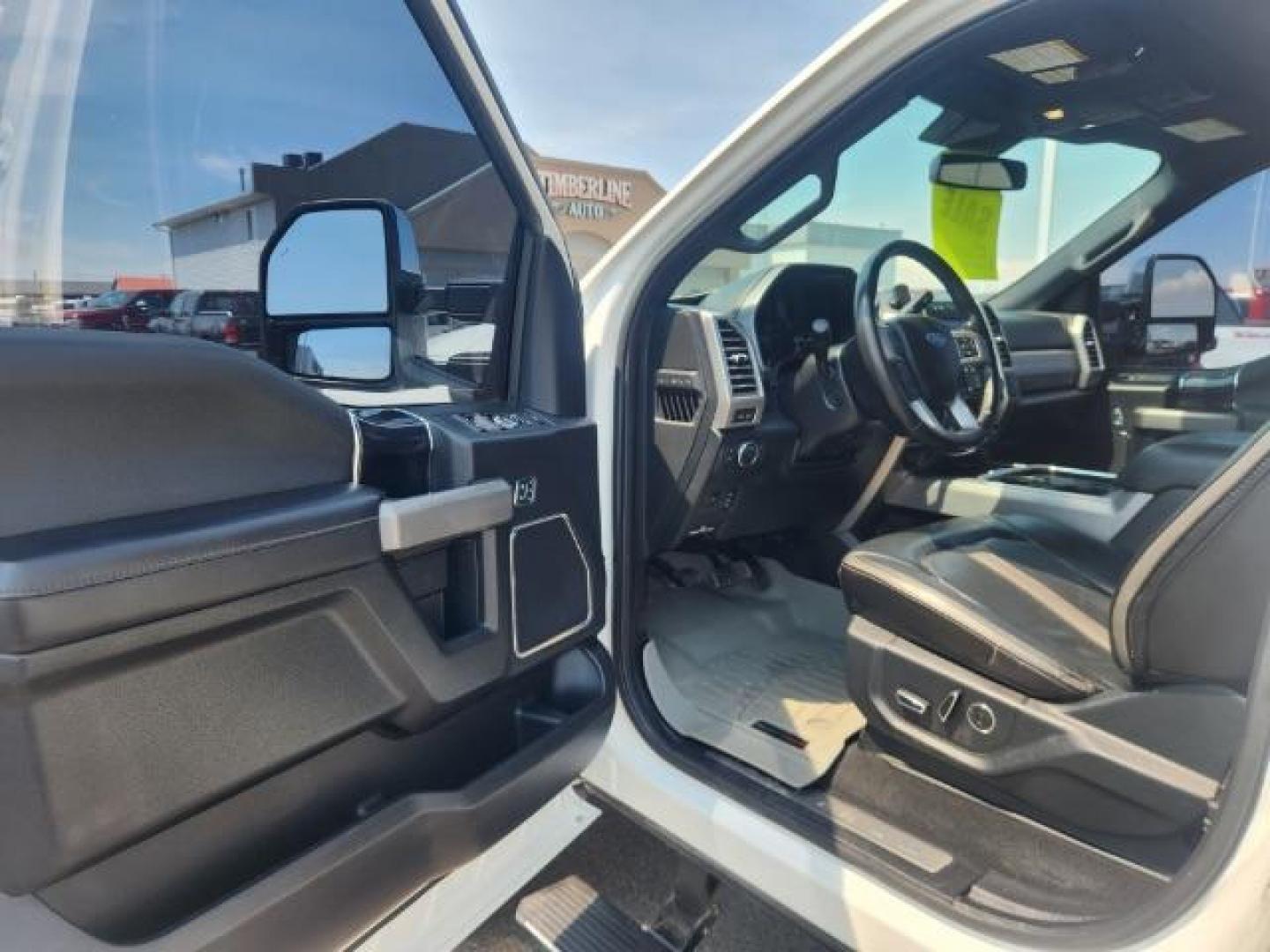 2020 Star White Metallic Tri-Coat /Black Ford F-250 (1FT7W2BT2LE) with an Powerstroke 67L V-8 diesel direct injection engine, Automatic transmission, located at 1175 N Woodruff Ave, Idaho Falls, ID, 83401, 43.506901, -111.999657 - At Timberline Auto, finding a great deal on your next vehicle is always easy! Our experienced sales staff's goal is to help find you the right vehicle at the right price! Our knowledgeable finance department has options for almost any credit score. We offer extended service contract options to prote - Photo#39