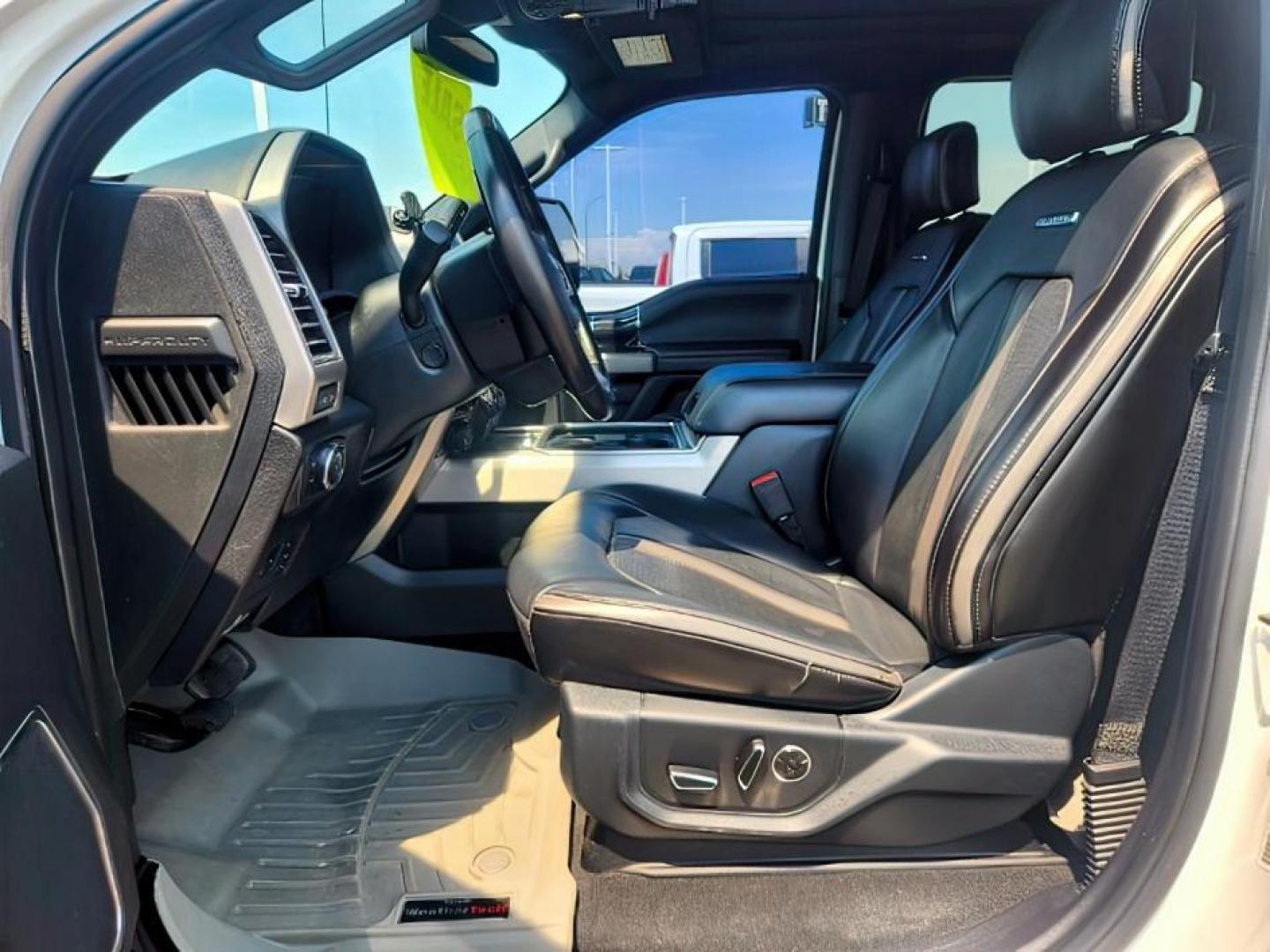 2020 Star White Metallic Tri-Coat /Black Ford F-250 (1FT7W2BT2LE) with an Powerstroke 67L V-8 diesel direct injection engine, Automatic transmission, located at 1175 N Woodruff Ave, Idaho Falls, ID, 83401, 43.506901, -111.999657 - At Timberline Auto, finding a great deal on your next vehicle is always easy! Our experienced sales staff's goal is to help find you the right vehicle at the right price! Our knowledgeable finance department has options for almost any credit score. We offer extended service contract options to prote - Photo#11