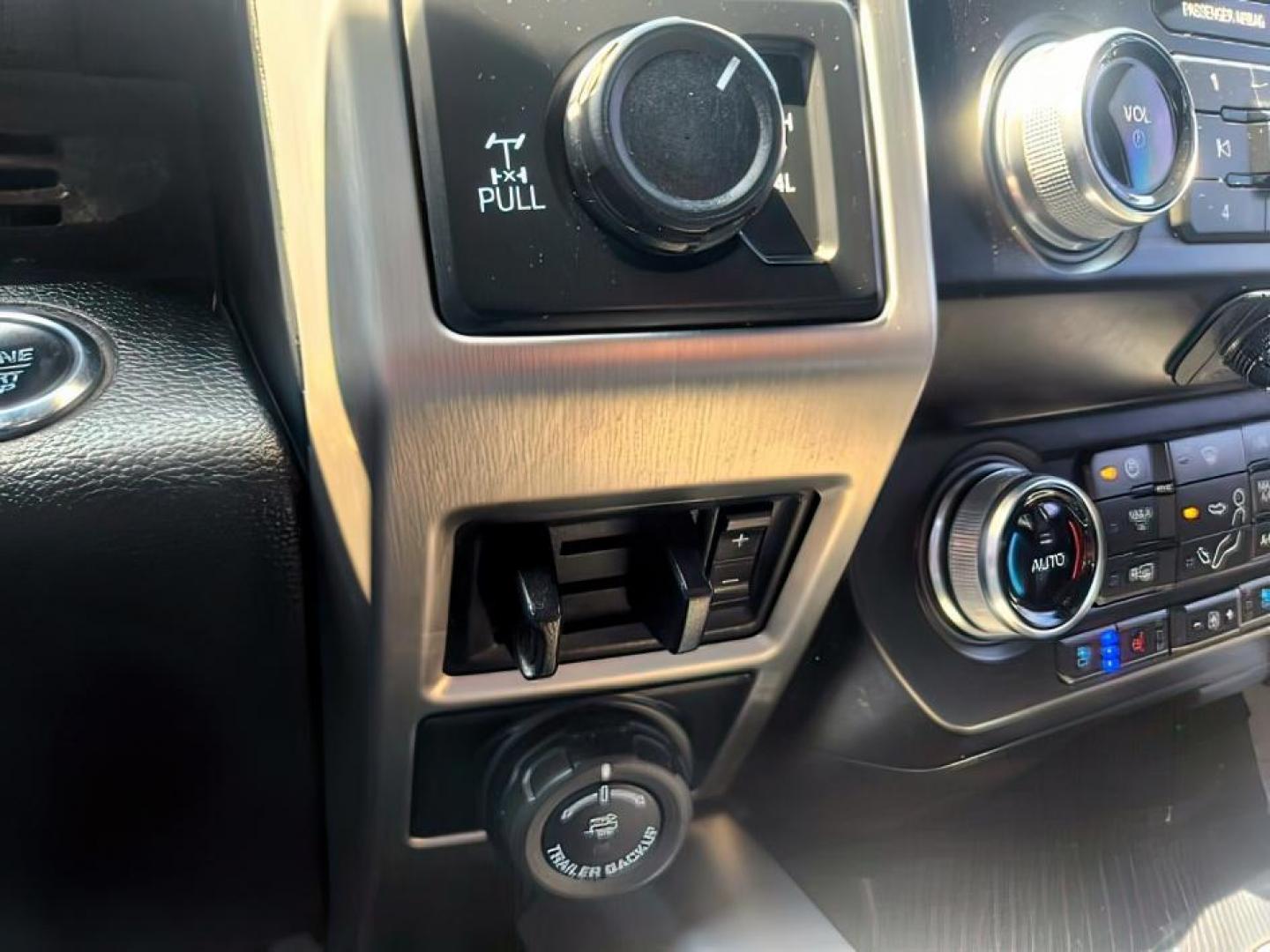 2020 Star White Metallic Tri-Coat /Black Ford F-250 (1FT7W2BT2LE) with an Powerstroke 67L V-8 diesel direct injection engine, Automatic transmission, located at 1175 N Woodruff Ave, Idaho Falls, ID, 83401, 43.506901, -111.999657 - At Timberline Auto, finding a great deal on your next vehicle is always easy! Our experienced sales staff's goal is to help find you the right vehicle at the right price! Our knowledgeable finance department has options for almost any credit score. We offer extended service contract options to prote - Photo#22