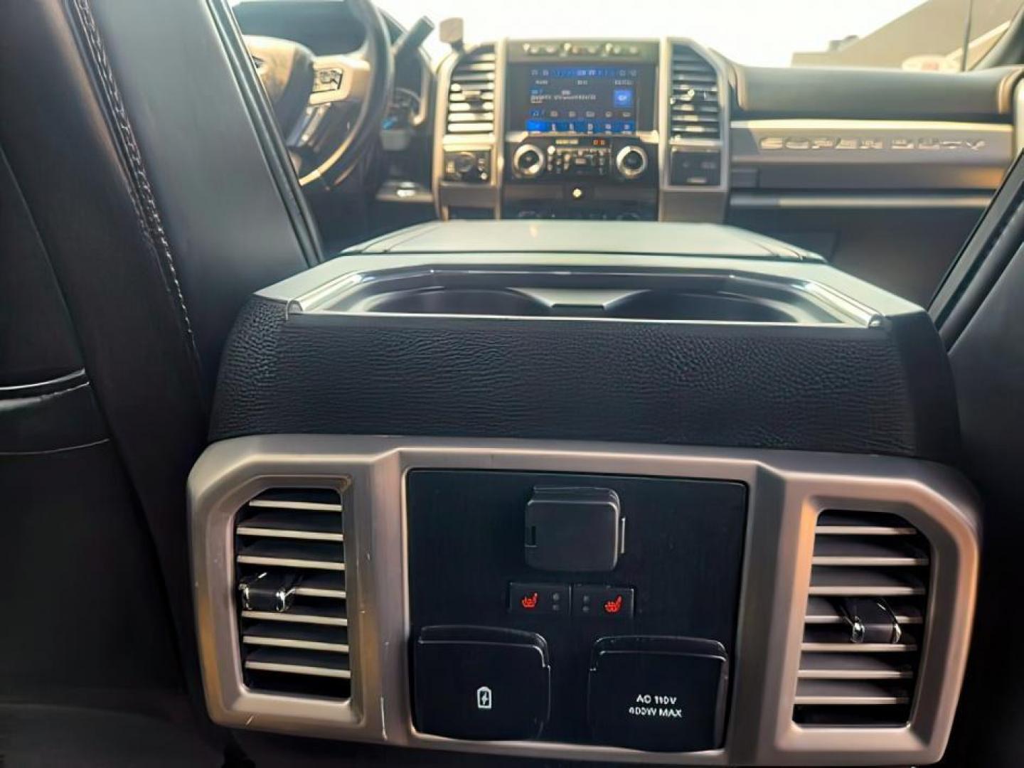 2020 Star White Metallic Tri-Coat /Black Ford F-250 (1FT7W2BT2LE) with an Powerstroke 67L V-8 diesel direct injection engine, Automatic transmission, located at 1175 N Woodruff Ave, Idaho Falls, ID, 83401, 43.506901, -111.999657 - At Timberline Auto, finding a great deal on your next vehicle is always easy! Our experienced sales staff's goal is to help find you the right vehicle at the right price! Our knowledgeable finance department has options for almost any credit score. We offer extended service contract options to prote - Photo#28
