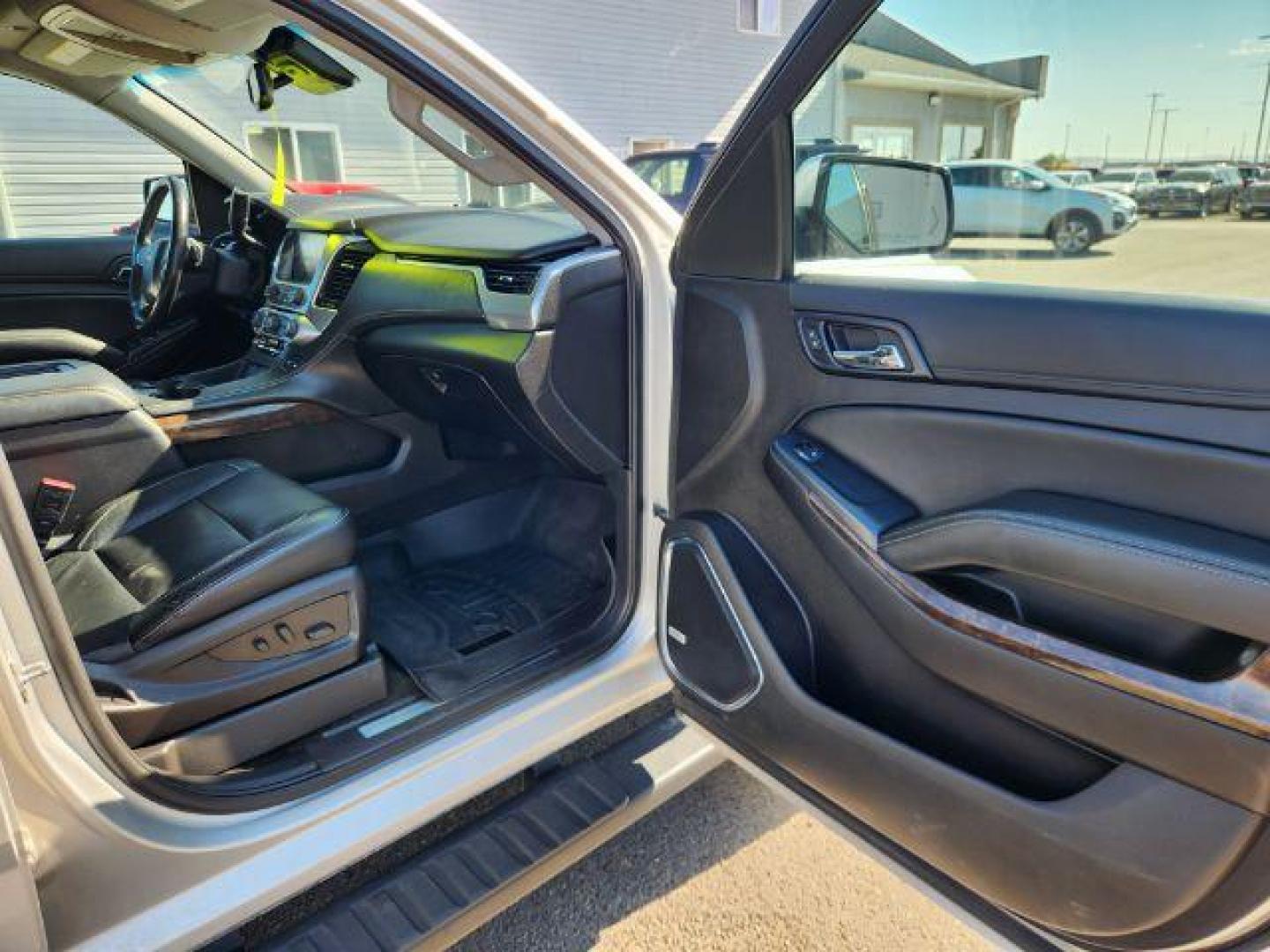 2016 Silver Ice Metallic /Jet Black Chevrolet Tahoe (1GNSKBKC4GR) with an EcoTec3 53L V-8 gasoline direct injection engine, Automatic transmission, located at 1175 N Woodruff Ave, Idaho Falls, ID, 83401, 43.506901, -111.999657 - At Timberline Auto, finding a great deal on your next vehicle is always easy! Our experienced sales staff's goal is to help find you the right vehicle at the right price! Our knowledgeable finance department has options for almost any credit score. We offer extended service contract options to prote - Photo#35