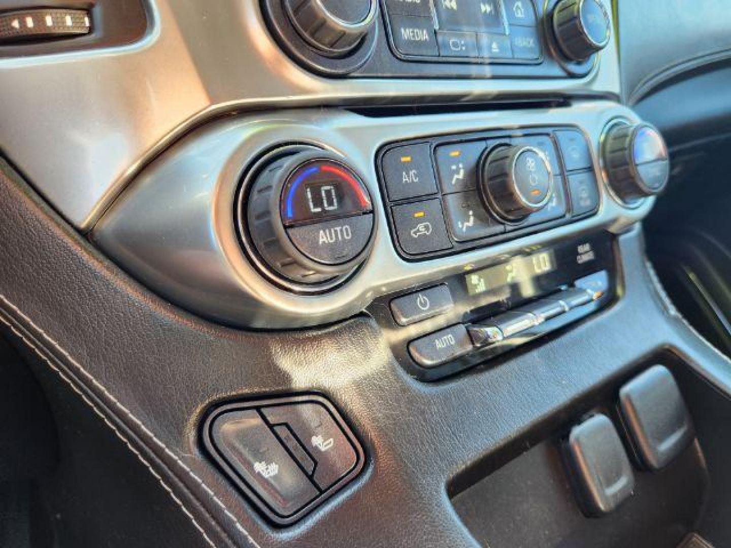 2016 Silver Ice Metallic /Jet Black Chevrolet Tahoe (1GNSKBKC4GR) with an EcoTec3 53L V-8 gasoline direct injection engine, Automatic transmission, located at 1175 N Woodruff Ave, Idaho Falls, ID, 83401, 43.506901, -111.999657 - At Timberline Auto, finding a great deal on your next vehicle is always easy! Our experienced sales staff's goal is to help find you the right vehicle at the right price! Our knowledgeable finance department has options for almost any credit score. We offer extended service contract options to prote - Photo#40
