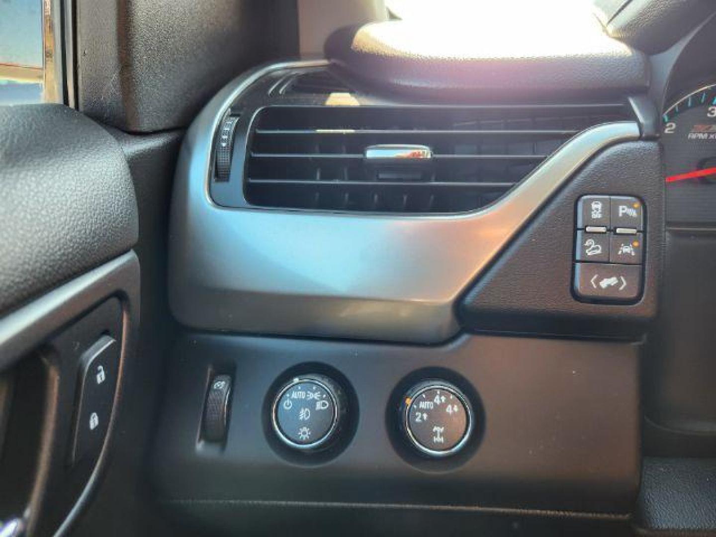 2016 Silver Ice Metallic /Jet Black Chevrolet Tahoe (1GNSKBKC4GR) with an EcoTec3 53L V-8 gasoline direct injection engine, Automatic transmission, located at 1175 N Woodruff Ave, Idaho Falls, ID, 83401, 43.506901, -111.999657 - At Timberline Auto, finding a great deal on your next vehicle is always easy! Our experienced sales staff's goal is to help find you the right vehicle at the right price! Our knowledgeable finance department has options for almost any credit score. We offer extended service contract options to prote - Photo#44