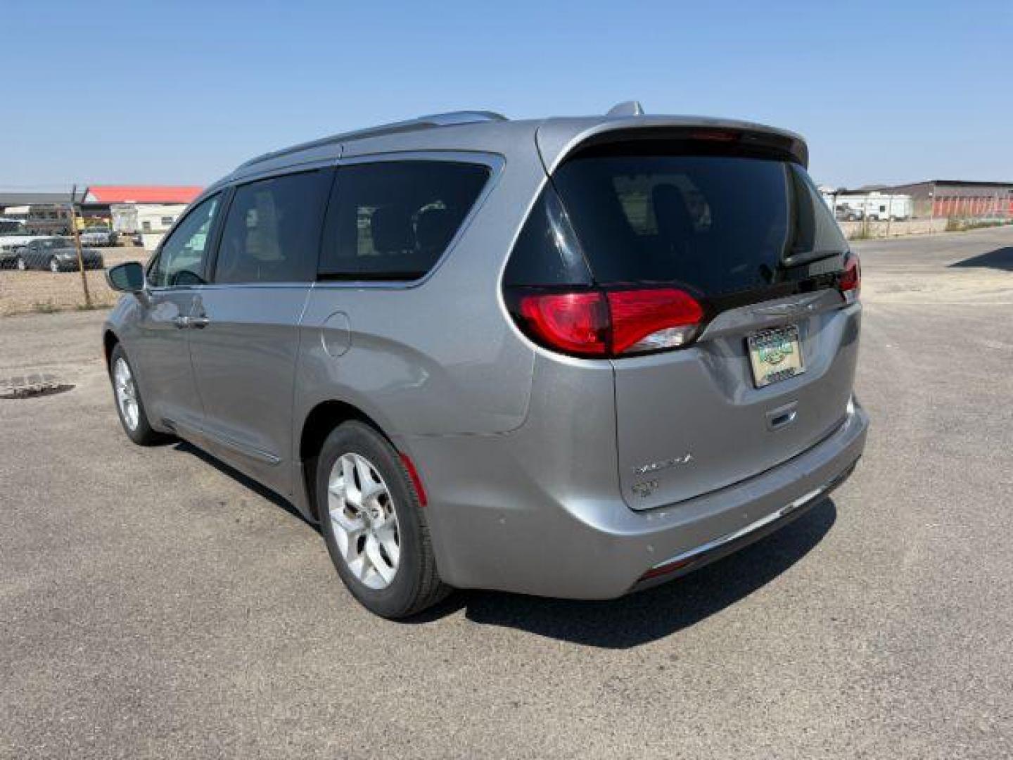 2017 SILVER /Black/Alloy Chrysler Pacifica (2C4RC1EG7HR) with an 36L V-6 DOHC engine, Automatic transmission, located at 1175 N Woodruff Ave, Idaho Falls, ID, 83401, 43.506901, -111.999657 - At Timberline Auto, finding a great deal on your next vehicle is always easy! Our experienced sales staff's goal is to help find you the right vehicle at the right price! Our knowledgeable finance department has options for almost any credit score. We offer extended service contract options to prote - Photo#27