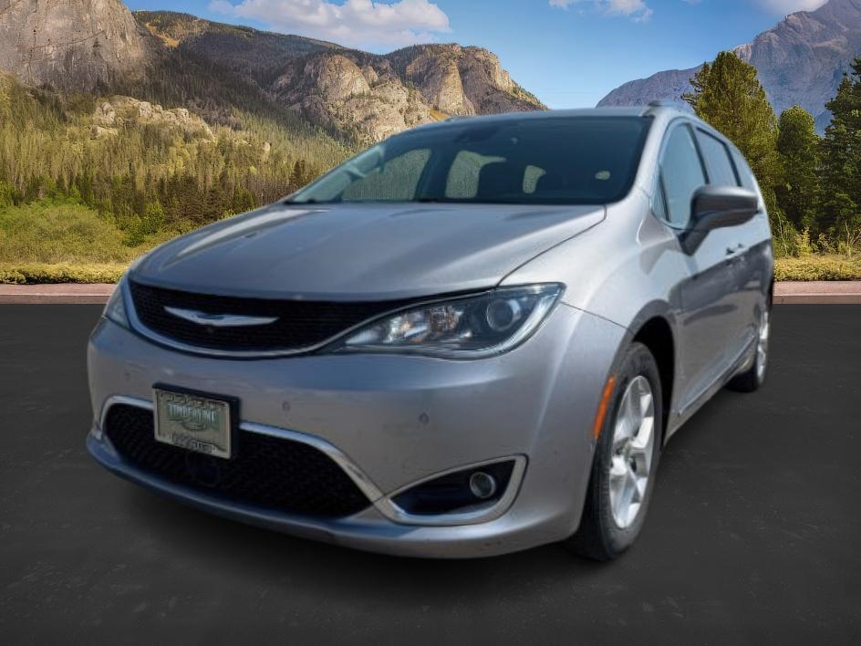 photo of 2017 Chrysler Pacifica 