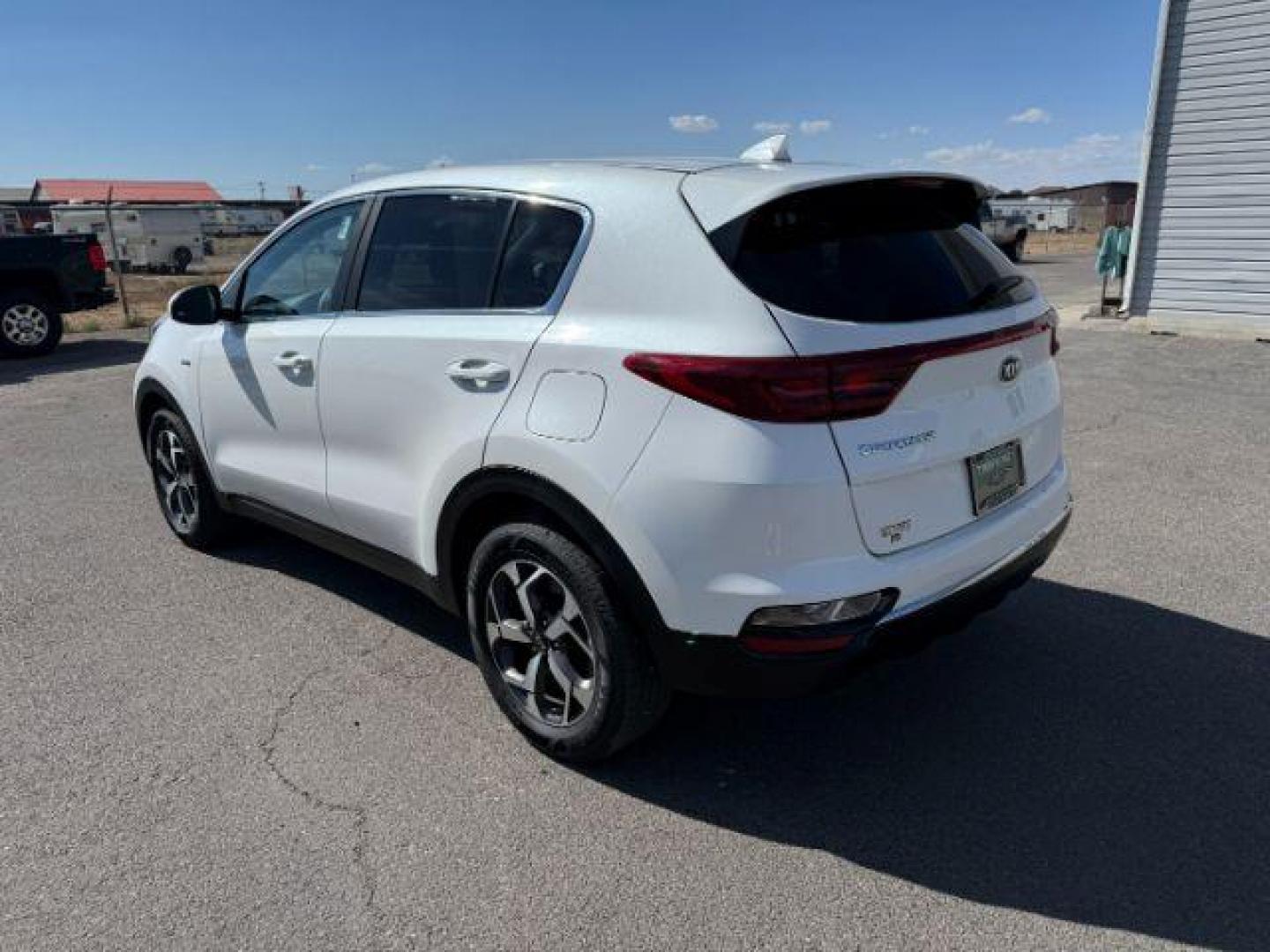 2021 Snow White Pearl /Black KIA Sportage (KNDPMCAC0M7) with an Theta II 24L I-4 gasoline direct injection engine, Automatic transmission, located at 1175 N Woodruff Ave, Idaho Falls, ID, 83401, 43.506901, -111.999657 - At Timberline Auto, finding a great deal on your next vehicle is always easy! Our experienced sales staff's goal is to help find you the right vehicle at the right price! Our knowledgeable finance department has options for almost any credit score. We offer extended service contract options to prote - Photo#22