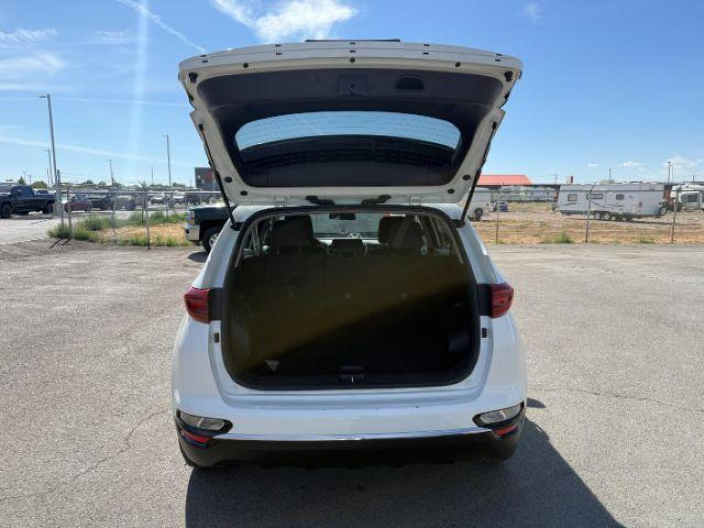 2021 Snow White Pearl /Black KIA Sportage (KNDPMCAC0M7) with an Theta II 24L I-4 gasoline direct injection engine, Automatic transmission, located at 1175 N Woodruff Ave, Idaho Falls, ID, 83401, 43.506901, -111.999657 - At Timberline Auto, finding a great deal on your next vehicle is always easy! Our experienced sales staff's goal is to help find you the right vehicle at the right price! Our knowledgeable finance department has options for almost any credit score. We offer extended service contract options to prote - Photo#24