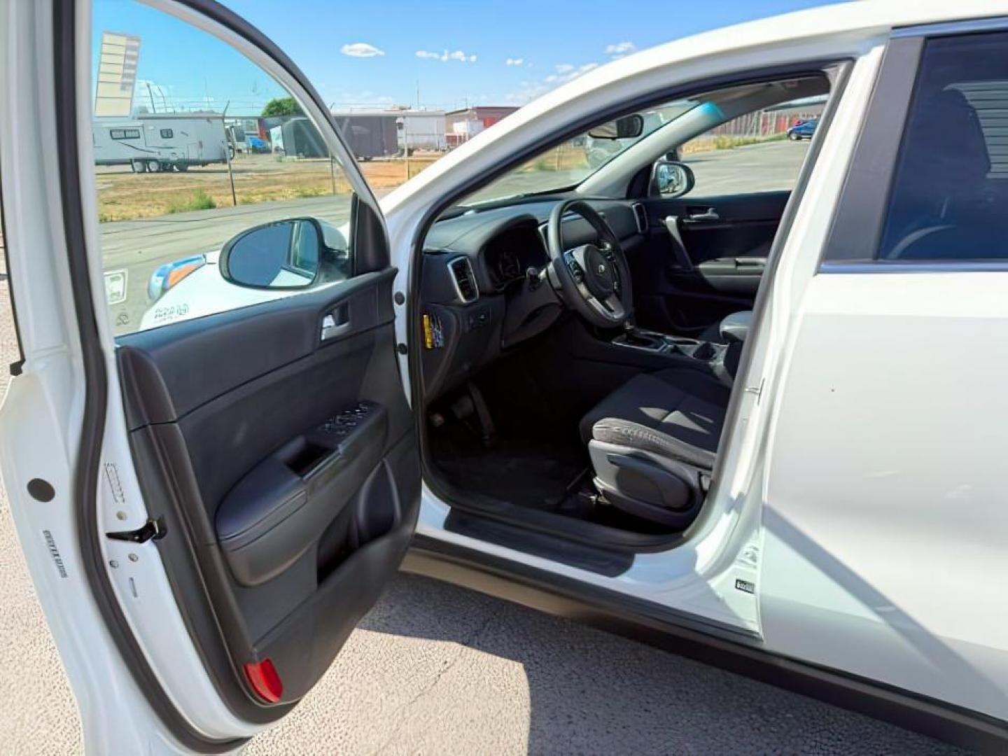 2021 Snow White Pearl /Black KIA Sportage (KNDPMCAC0M7) with an Theta II 24L I-4 gasoline direct injection engine, Automatic transmission, located at 1175 N Woodruff Ave, Idaho Falls, ID, 83401, 43.506901, -111.999657 - At Timberline Auto, finding a great deal on your next vehicle is always easy! Our experienced sales staff's goal is to help find you the right vehicle at the right price! Our knowledgeable finance department has options for almost any credit score. We offer extended service contract options to prote - Photo#10
