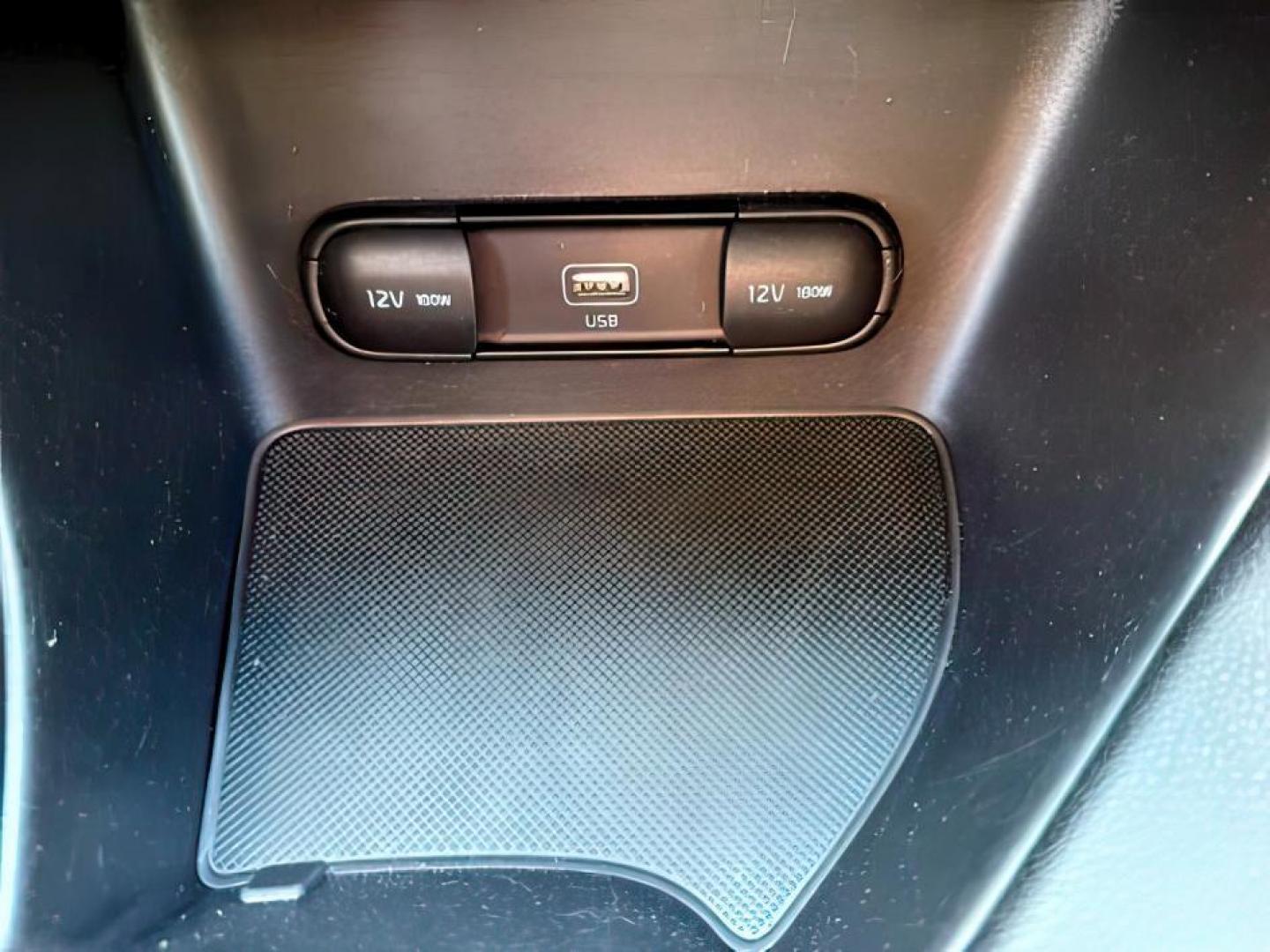 2021 Snow White Pearl /Black KIA Sportage (KNDPMCAC0M7) with an Theta II 24L I-4 gasoline direct injection engine, Automatic transmission, located at 1175 N Woodruff Ave, Idaho Falls, ID, 83401, 43.506901, -111.999657 - At Timberline Auto, finding a great deal on your next vehicle is always easy! Our experienced sales staff's goal is to help find you the right vehicle at the right price! Our knowledgeable finance department has options for almost any credit score. We offer extended service contract options to prote - Photo#15