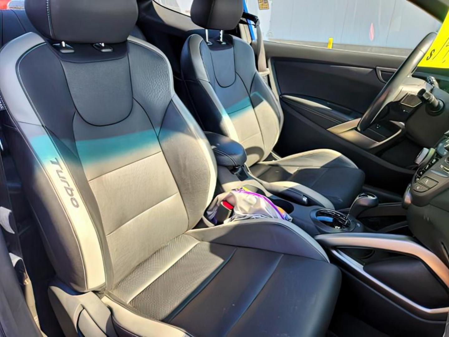 2017 Pacific Blue Pearl /Black Hyundai Veloster (KMHTC6AE0HU) with an 16L I-4 gasoline direct injection engine, Automatic transmission, located at 1175 N Woodruff Ave, Idaho Falls, ID, 83401, 43.506901, -111.999657 - At Timberline Auto, finding a great deal on your next vehicle is always easy! Our experienced sales staff's goal is to help find you the right vehicle at the right price! Our knowledgeable finance department has options for almost any credit score. We offer extended service contract options to prote - Photo#14