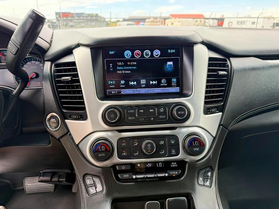 2018 WHITE /LEATHER GMC Yukon (1GKS2BKC9JR) with an EcoTec3 53L V-8 gasoline direct injection engine, Automatic transmission, located at 1175 N Woodruff Ave, Idaho Falls, ID, 83401, 43.506901, -111.999657 - At Timberline Auto, finding a great deal on your next vehicle is always easy! Our experienced sales staff's goal is to help find you the right vehicle at the right price! Our knowledgeable finance department has options for almost any credit score. We offer extended service contract options to prote- Photo#15