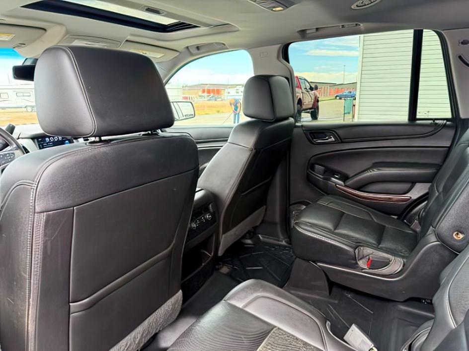 2018 WHITE /LEATHER GMC Yukon (1GKS2BKC9JR) with an EcoTec3 53L V-8 gasoline direct injection engine, Automatic transmission, located at 1175 N Woodruff Ave, Idaho Falls, ID, 83401, 43.506901, -111.999657 - At Timberline Auto, finding a great deal on your next vehicle is always easy! Our experienced sales staff's goal is to help find you the right vehicle at the right price! Our knowledgeable finance department has options for almost any credit score. We offer extended service contract options to prote- Photo#19