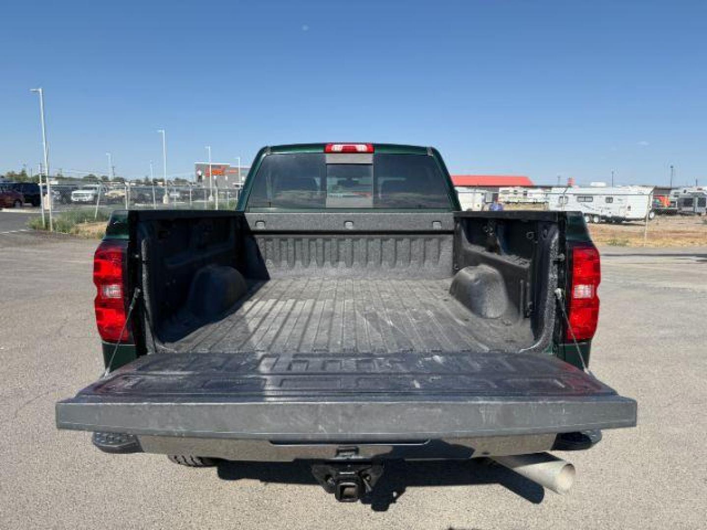 2015 GREEN /Jet Black Chevrolet Silverado 2500HD (1GC1KWE89FF) with an 66 engine, Automatic transmission, located at 1175 N Woodruff Ave, Idaho Falls, ID, 83401, 43.506901, -111.999657 - At Timberline Auto, finding a great deal on your next vehicle is always easy! Our experienced sales staff's goal is to help find you the right vehicle at the right price! Our knowledgeable finance department has options for almost any credit score. We offer extended service contract options to prote - Photo#23