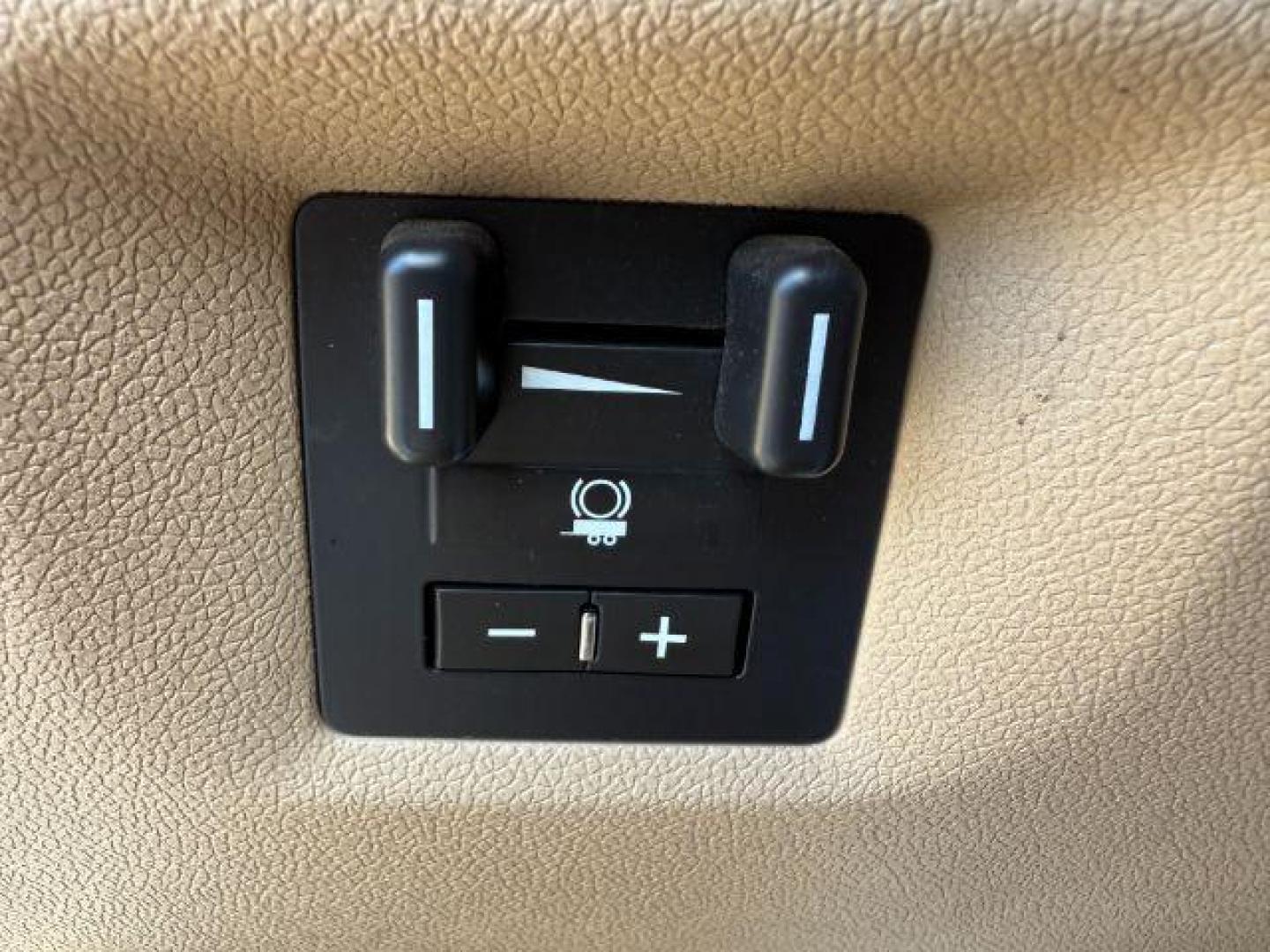 2013 Silver Ice Metallic /Light Cashmere/Dark Cashmere Chevrolet Suburban 1500 (1GNSCJE04DR) with an Vortec 53L V-8 variable valve control engine, Automatic transmission, located at 1175 N Woodruff Ave, Idaho Falls, ID, 83401, 43.506901, -111.999657 - At Timberline Auto, finding a great deal on your next vehicle is always easy! Our experienced sales staff's goal is to help find you the right vehicle at the right price! Our knowledgeable finance department has options for almost any credit score. We offer extended service contract options to prote - Photo#38