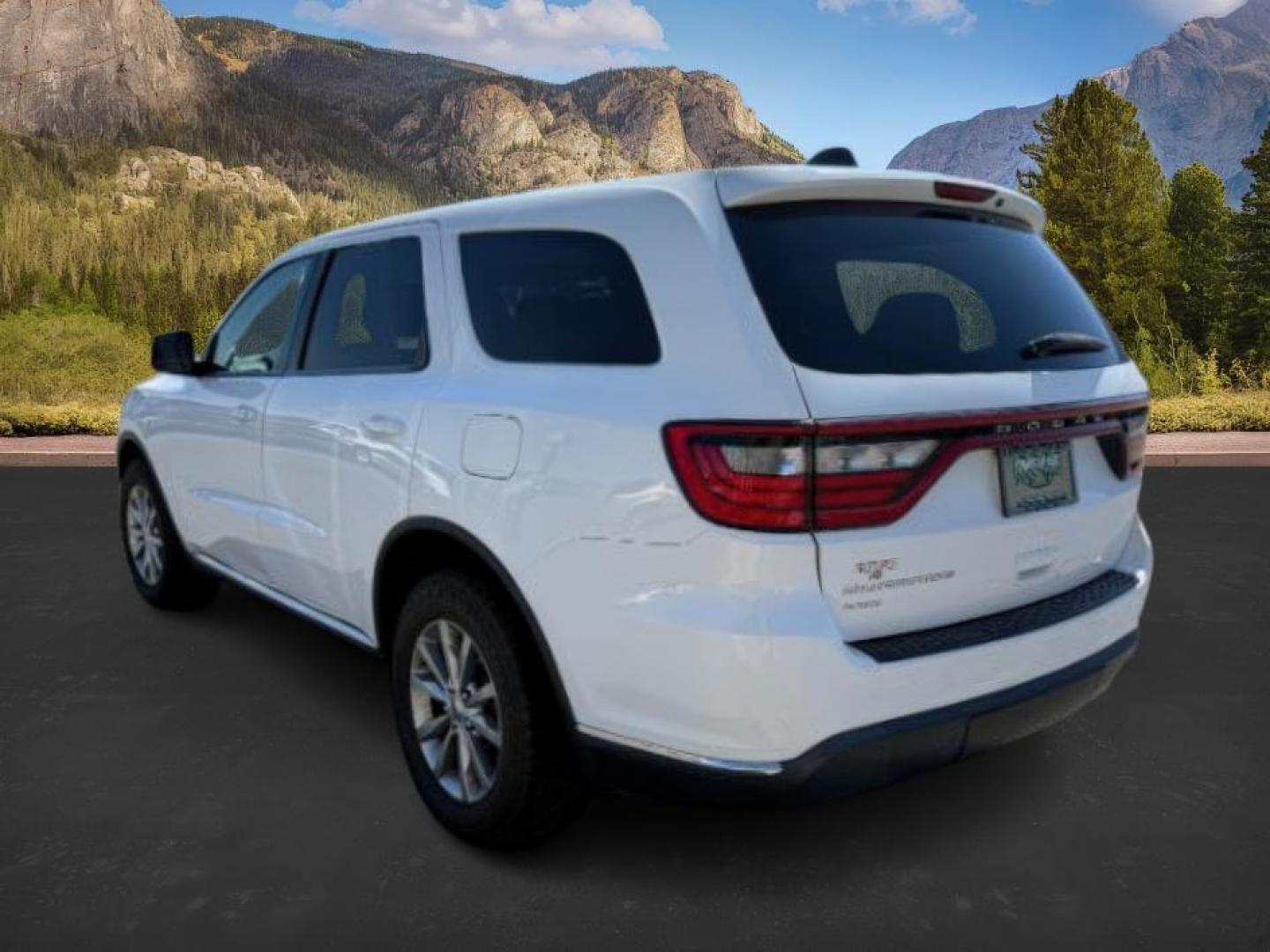2017 Vice White Tri-Coat Pearl /Black Dodge Durango (1C4RDJAG5HC) with an Pentastar 36L V-6 DOHC engine, Automatic transmission, located at 1175 N Woodruff Ave, Idaho Falls, ID, 83401, 43.506901, -111.999657 - At Timberline Auto, finding a great deal on your next vehicle is always easy! Our experienced sales staff's goal is to help find you the right vehicle at the right price! Our knowledgeable finance department has options for almost any credit score. We offer extended service contract options to prote - Photo#2