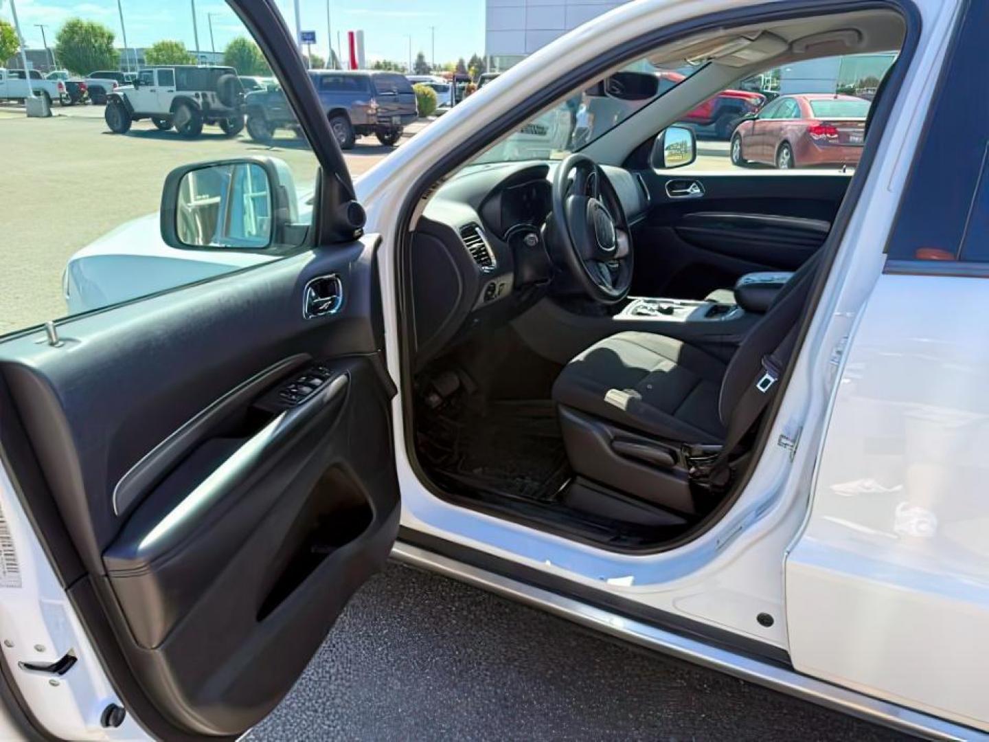 2017 Vice White Tri-Coat Pearl /Black Dodge Durango (1C4RDJAG5HC) with an Pentastar 36L V-6 DOHC engine, Automatic transmission, located at 1175 N Woodruff Ave, Idaho Falls, ID, 83401, 43.506901, -111.999657 - At Timberline Auto, finding a great deal on your next vehicle is always easy! Our experienced sales staff's goal is to help find you the right vehicle at the right price! Our knowledgeable finance department has options for almost any credit score. We offer extended service contract options to prote - Photo#10