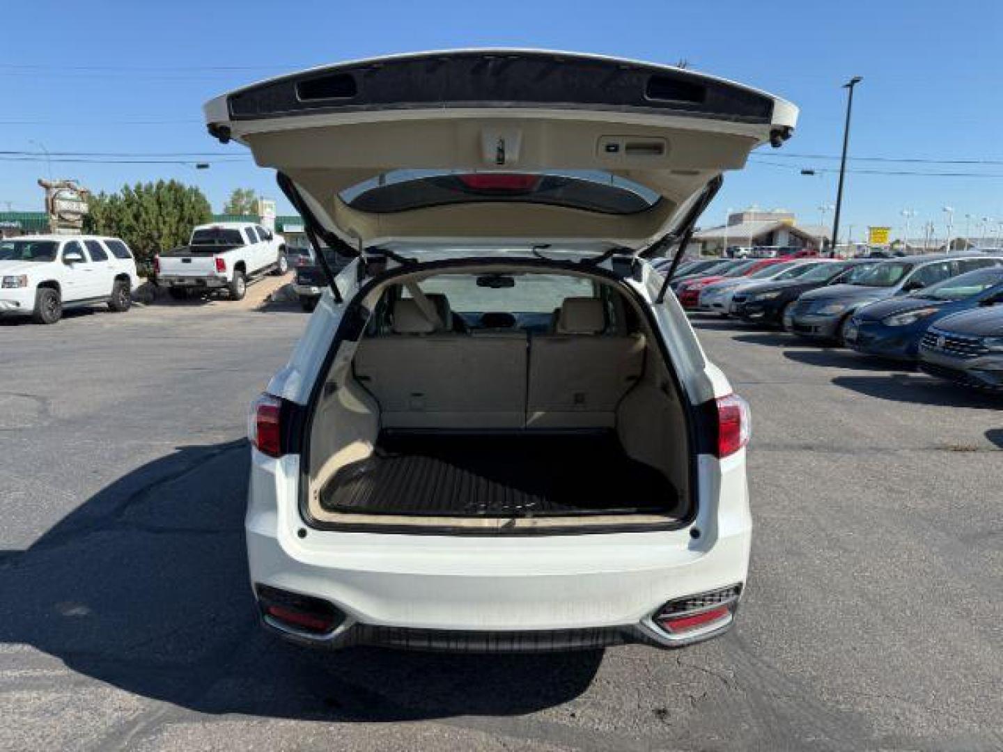 2016 White Diamond Pearl /Ebony Acura RDX (5J8TB4H30GL) with an 35L V-6 i-VTEC variable valve control engine, Automatic transmission, located at 1175 N Woodruff Ave, Idaho Falls, ID, 83401, 43.506901, -111.999657 - At Timberline Auto, finding a great deal on your next vehicle is always easy! Our experienced sales staff's goal is to help find you the right vehicle at the right price! Our knowledgeable finance department has options for almost any credit score. We offer extended service contract options to prote - Photo#26