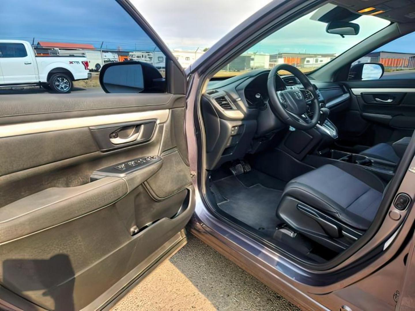 2020 GRAY /Black Honda CR-V (2HKRW1H27LH) with an 15L I-4 gasoline direct injection engine, Automatic transmission, located at 1175 N Woodruff Ave, Idaho Falls, ID, 83401, 43.506901, -111.999657 - At Timberline Auto, finding a great deal on your next vehicle is always easy! Our experienced sales staff's goal is to help find you the right vehicle at the right price! Our knowledgeable finance department has options for almost any credit score. We offer extended service contract options to prote - Photo#10