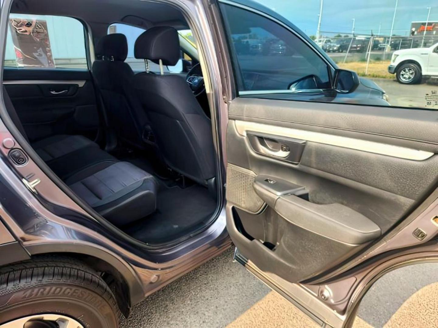 2020 GRAY /Black Honda CR-V (2HKRW1H27LH) with an 15L I-4 gasoline direct injection engine, Automatic transmission, located at 1175 N Woodruff Ave, Idaho Falls, ID, 83401, 43.506901, -111.999657 - At Timberline Auto, finding a great deal on your next vehicle is always easy! Our experienced sales staff's goal is to help find you the right vehicle at the right price! Our knowledgeable finance department has options for almost any credit score. We offer extended service contract options to prote - Photo#14