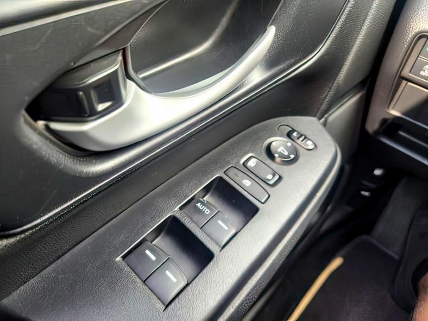 2020 GRAY /Black Honda CR-V (2HKRW1H27LH) with an 15L I-4 gasoline direct injection engine, Automatic transmission, located at 1175 N Woodruff Ave, Idaho Falls, ID, 83401, 43.506901, -111.999657 - At Timberline Auto, finding a great deal on your next vehicle is always easy! Our experienced sales staff's goal is to help find you the right vehicle at the right price! Our knowledgeable finance department has options for almost any credit score. We offer extended service contract options to prote - Photo#26