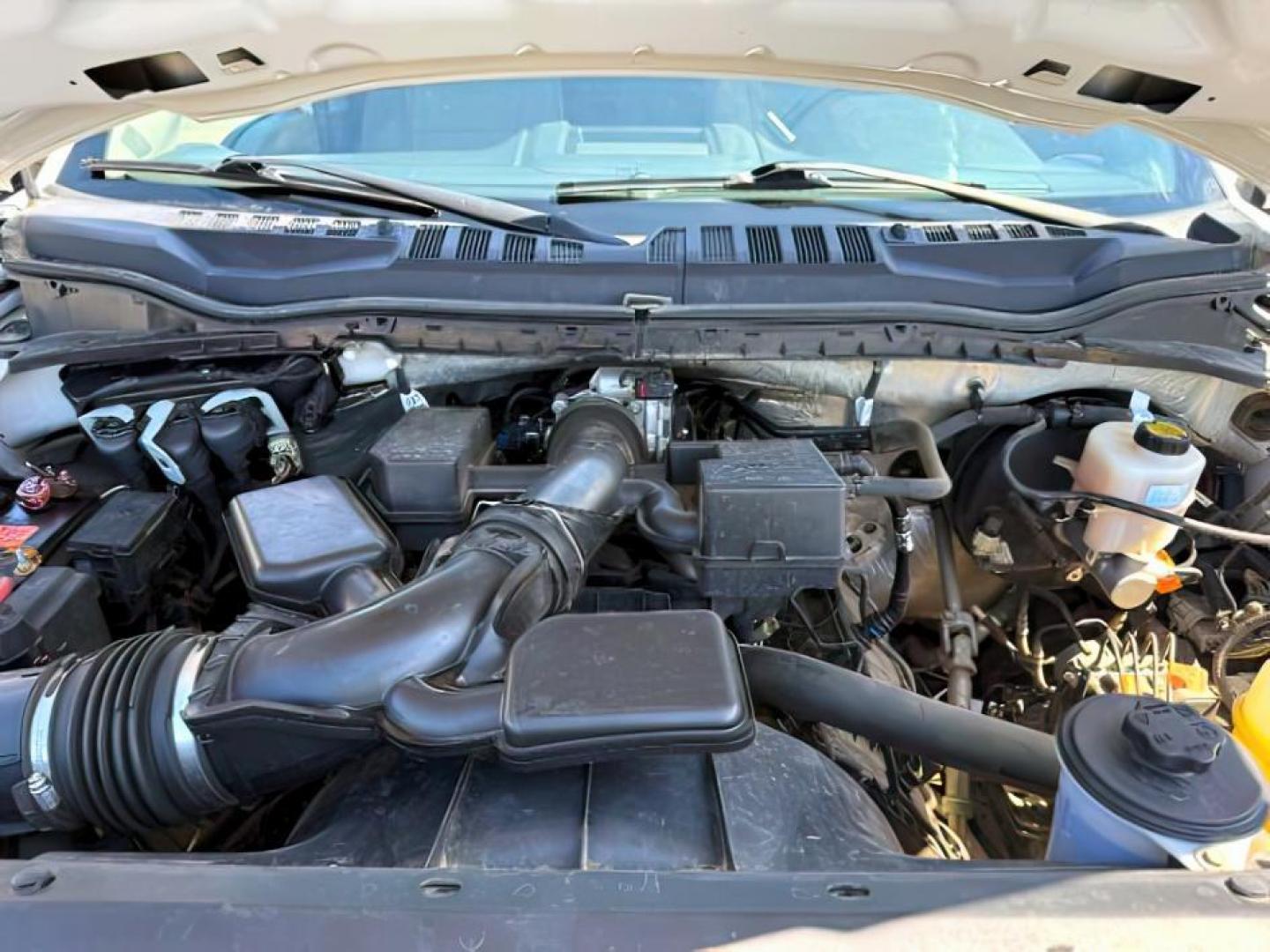 2022 Oxford White /Medium Earth Gray Ford F-250 (1FT7W2B66NE) with an 62L V-8 variable valve control engine, Automatic transmission, located at 1175 N Woodruff Ave, Idaho Falls, ID, 83401, 43.506901, -111.999657 - At Timberline Auto, finding a great deal on your next vehicle is always easy! Our experienced sales staff's goal is to help find you the right vehicle at the right price! Our knowledgeable finance department has options for almost any credit score. We offer extended service contract options to prote - Photo#22