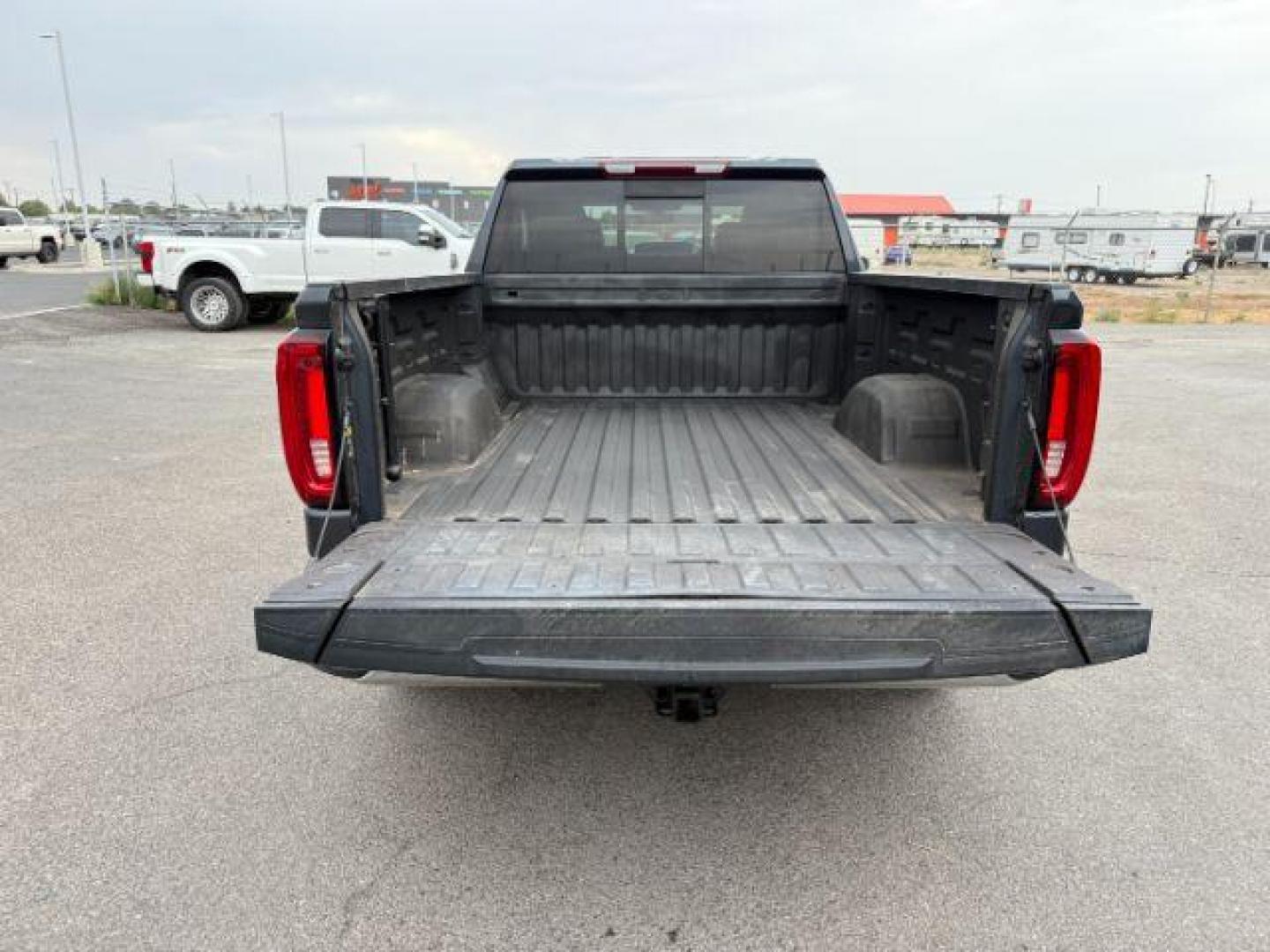 2020 GRAY /Jet Black GMC Sierra 1500 (1GTU9DETXLZ) with an Duramax 3L I-6 diesel direct injection engine, Automatic transmission, located at 1175 N Woodruff Ave, Idaho Falls, ID, 83401, 43.506901, -111.999657 - At Timberline Auto, finding a great deal on your next vehicle is always easy! Our experienced sales staff's goal is to help find you the right vehicle at the right price! Our knowledgeable finance department has options for almost any credit score. We offer extended service contract options to prote - Photo#31