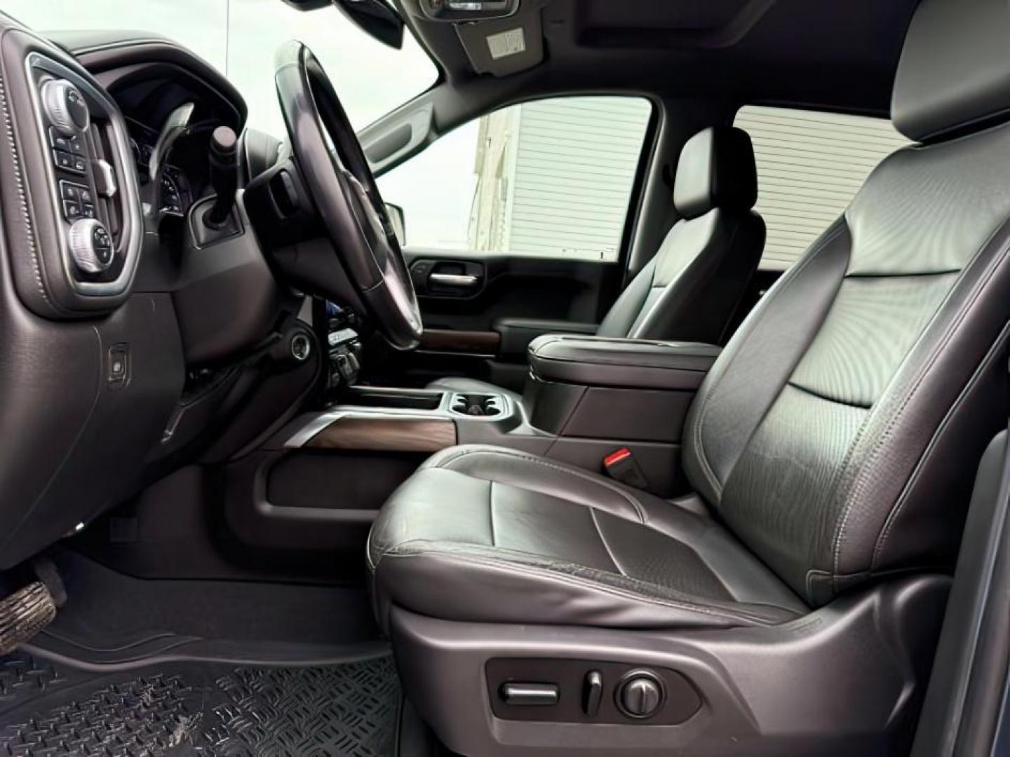 2020 GRAY /Jet Black GMC Sierra 1500 (1GTU9DETXLZ) with an Duramax 3L I-6 diesel direct injection engine, Automatic transmission, located at 1175 N Woodruff Ave, Idaho Falls, ID, 83401, 43.506901, -111.999657 - At Timberline Auto, finding a great deal on your next vehicle is always easy! Our experienced sales staff's goal is to help find you the right vehicle at the right price! Our knowledgeable finance department has options for almost any credit score. We offer extended service contract options to prote - Photo#13