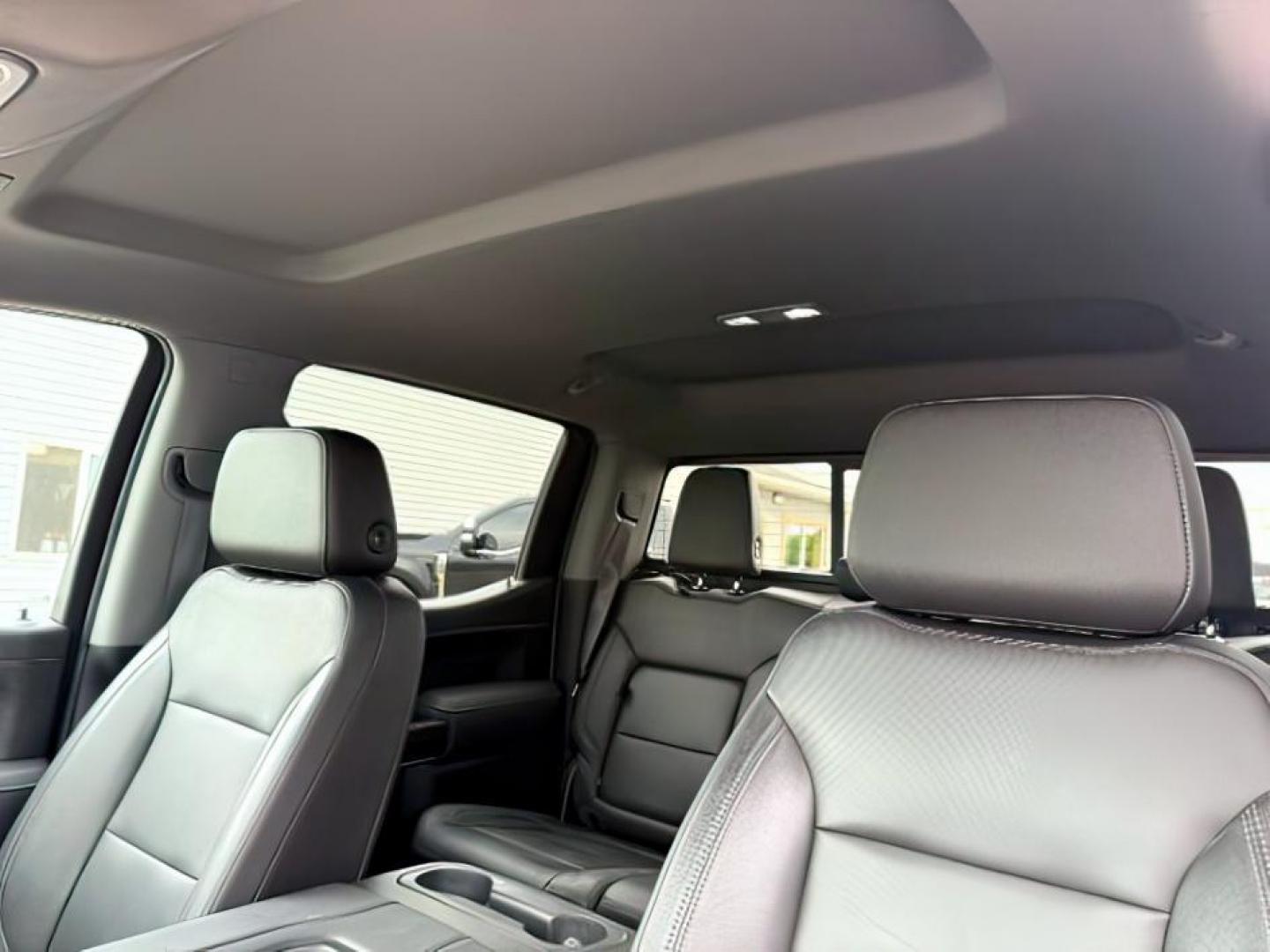 2020 GRAY /Jet Black GMC Sierra 1500 (1GTU9DETXLZ) with an Duramax 3L I-6 diesel direct injection engine, Automatic transmission, located at 1175 N Woodruff Ave, Idaho Falls, ID, 83401, 43.506901, -111.999657 - At Timberline Auto, finding a great deal on your next vehicle is always easy! Our experienced sales staff's goal is to help find you the right vehicle at the right price! Our knowledgeable finance department has options for almost any credit score. We offer extended service contract options to prote - Photo#19
