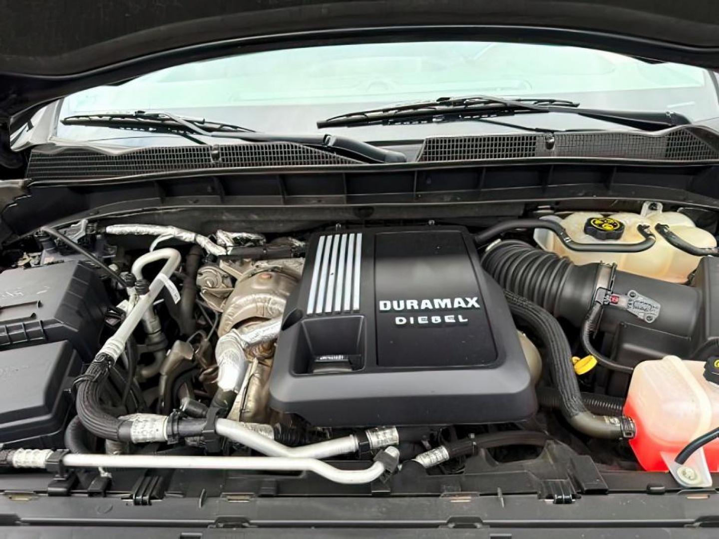 2020 GRAY /Jet Black GMC Sierra 1500 (1GTU9DETXLZ) with an Duramax 3L I-6 diesel direct injection engine, Automatic transmission, located at 1175 N Woodruff Ave, Idaho Falls, ID, 83401, 43.506901, -111.999657 - At Timberline Auto, finding a great deal on your next vehicle is always easy! Our experienced sales staff's goal is to help find you the right vehicle at the right price! Our knowledgeable finance department has options for almost any credit score. We offer extended service contract options to prote - Photo#24
