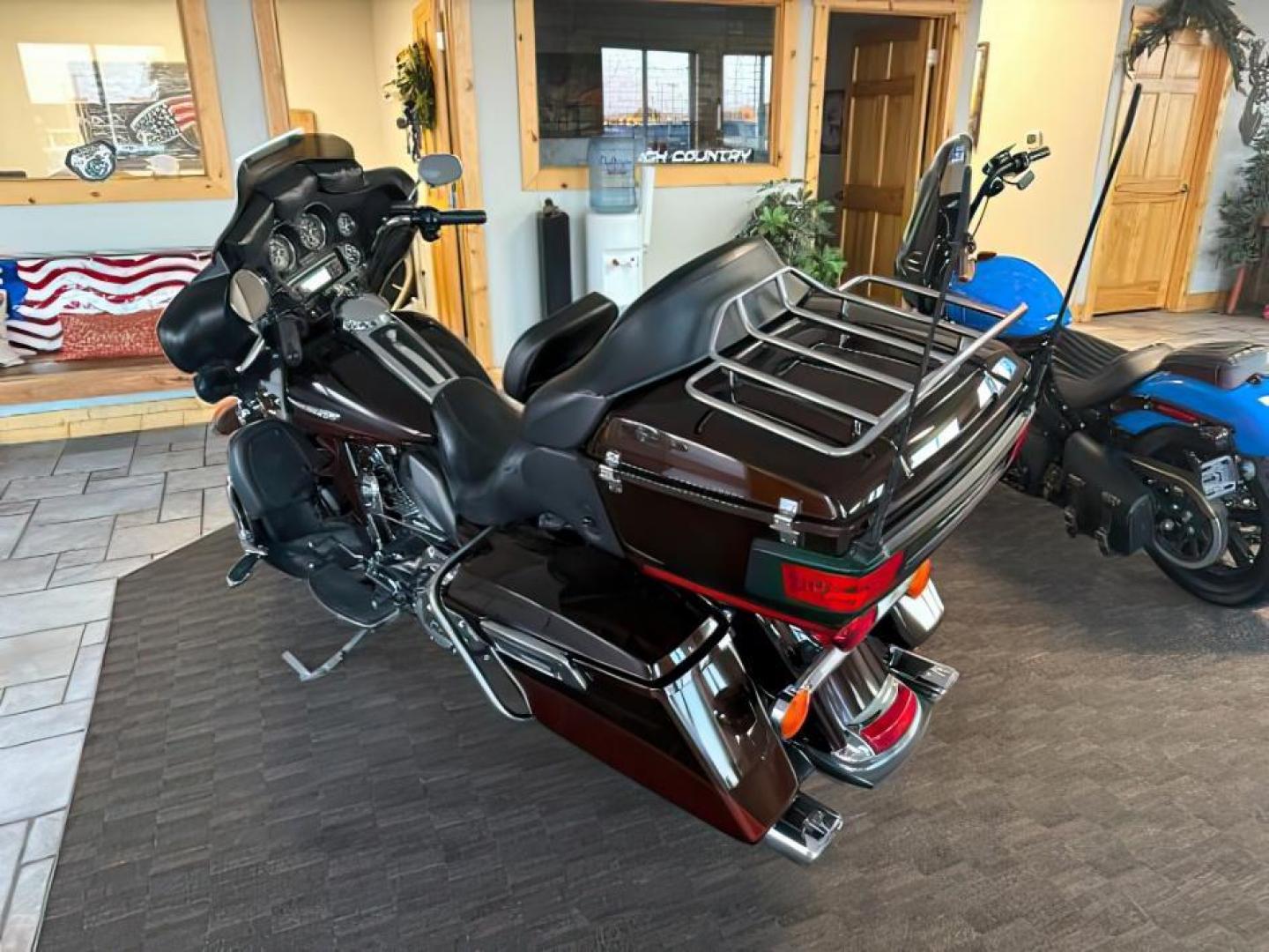 2011 DEEP CHERRY Harley-Davidson Electra Glide Ultra Limited (1HD1KEM12BB) , Manual transmission, located at 1175 N Woodruff Ave, Idaho Falls, ID, 83401, 43.506901, -111.999657 - At Timberline Auto, finding a great deal on your next vehicle is always easy! Our experienced sales staff's goal is to help find you the right vehicle at the right price! Our knowledgeable finance department has options for almost any credit score. We offer extended service contract options to prote - Photo#2
