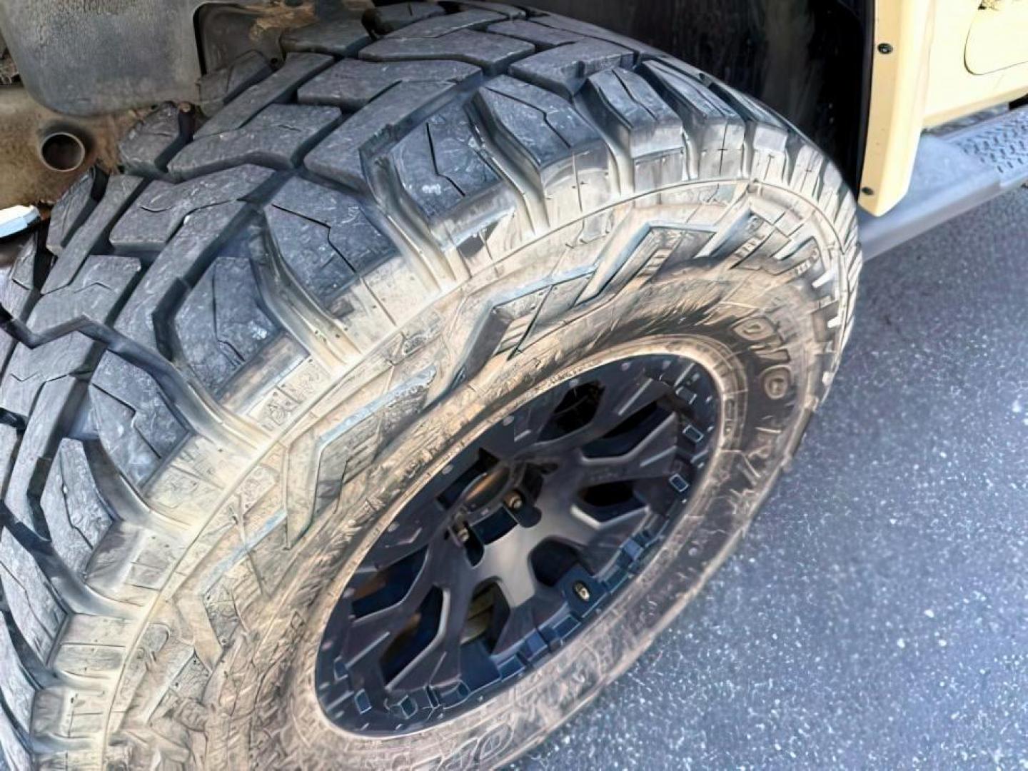 2012 TAN /CLOTH Jeep WRANGLER (1C4BJWEG2CL) with an 36 engine, Manual transmission, located at 1175 N Woodruff Ave, Idaho Falls, ID, 83401, 43.506901, -111.999657 - At Timberline Auto, finding a great deal on your next vehicle is always easy! Our experienced sales staff's goal is to help find you the right vehicle at the right price! Our knowledgeable finance department has options for almost any credit score. We offer extended service contract options to prote - Photo#9