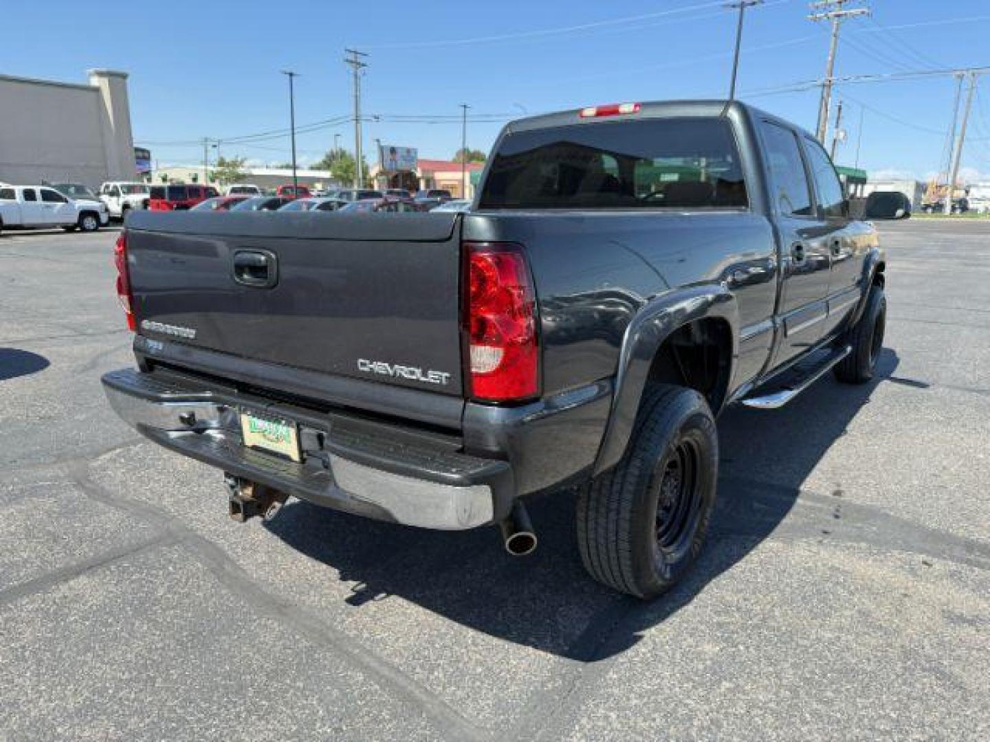 2005 Black /Dark Charcoal Chevrolet Silverado 2500HD (1GCHC23U55F) with an Vortec 6L V-8 regular unleaded engine, Automatic transmission, located at 1175 N Woodruff Ave, Idaho Falls, ID, 83401, 43.506901, -111.999657 - At Timberline Auto, finding a great deal on your next vehicle is always easy! Our experienced sales staff's goal is to help find you the right vehicle at the right price! Our knowledgeable finance department has options for almost any credit score. We offer extended service contract options to prote - Photo#23