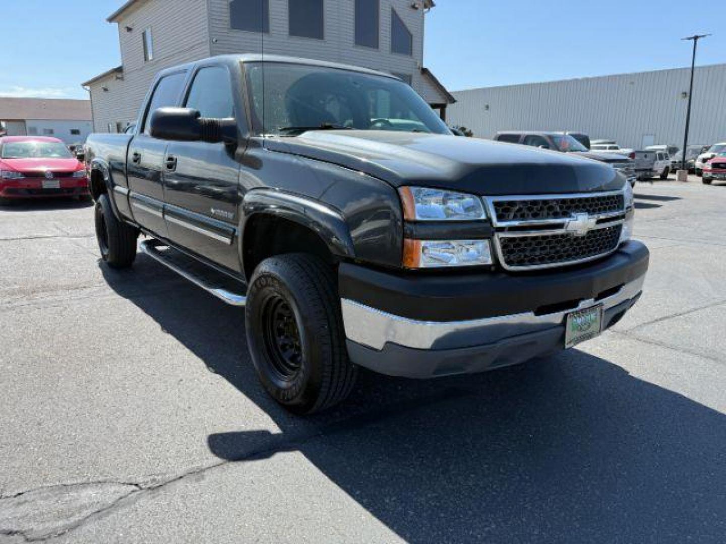 2005 Black /Dark Charcoal Chevrolet Silverado 2500HD (1GCHC23U55F) with an Vortec 6L V-8 regular unleaded engine, Automatic transmission, located at 1175 N Woodruff Ave, Idaho Falls, ID, 83401, 43.506901, -111.999657 - At Timberline Auto, finding a great deal on your next vehicle is always easy! Our experienced sales staff's goal is to help find you the right vehicle at the right price! Our knowledgeable finance department has options for almost any credit score. We offer extended service contract options to prote - Photo#25