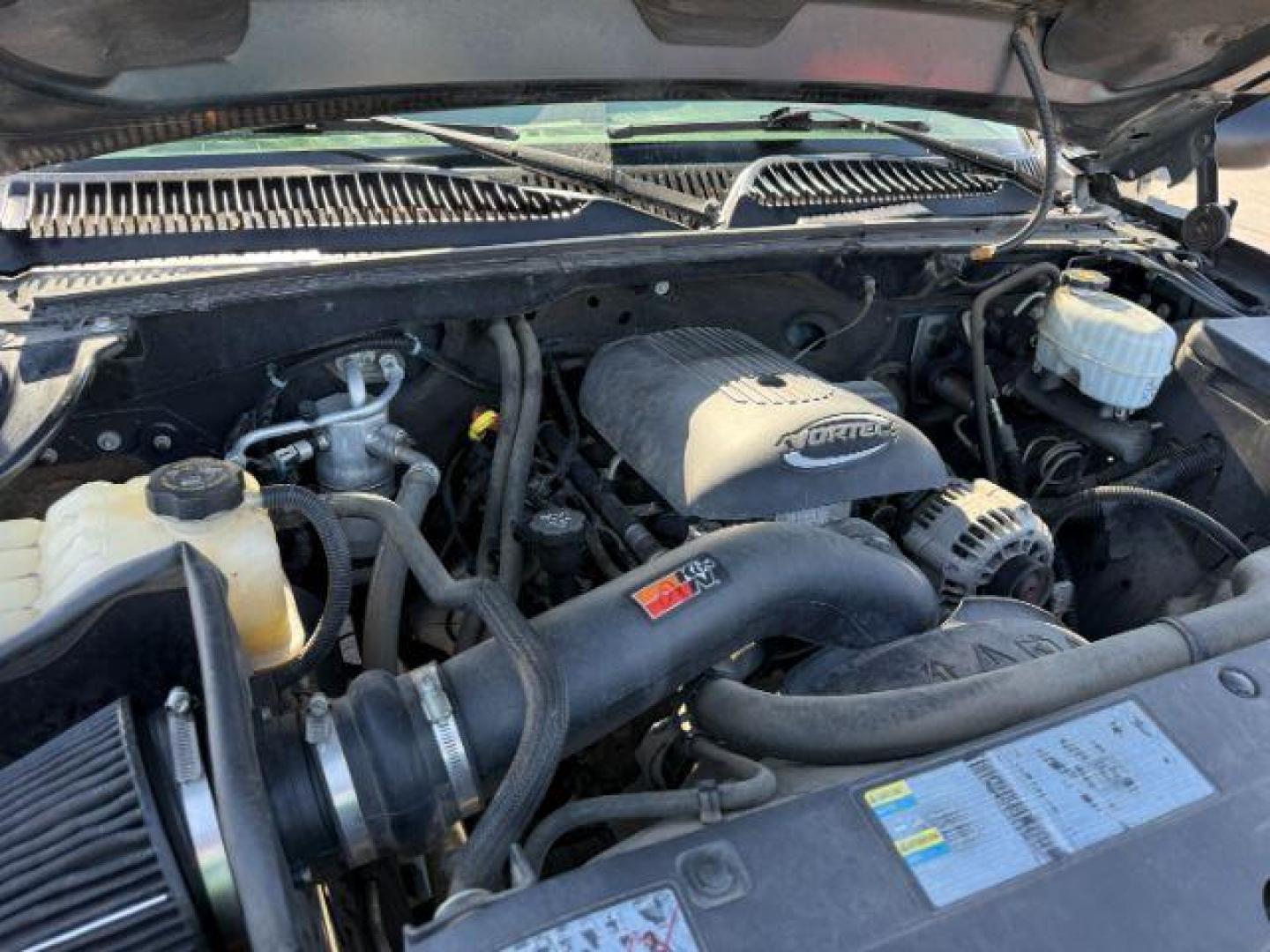 2005 Black /Dark Charcoal Chevrolet Silverado 2500HD (1GCHC23U55F) with an Vortec 6L V-8 regular unleaded engine, Automatic transmission, located at 1175 N Woodruff Ave, Idaho Falls, ID, 83401, 43.506901, -111.999657 - At Timberline Auto, finding a great deal on your next vehicle is always easy! Our experienced sales staff's goal is to help find you the right vehicle at the right price! Our knowledgeable finance department has options for almost any credit score. We offer extended service contract options to prote - Photo#37