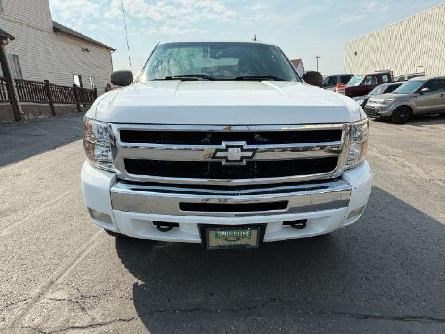 2011 Summit White /Ebony Chevrolet Silverado 1500 (1GCRKSE32BZ) with an 53L V8 engine, Automatic transmission, located at 1175 N Woodruff Ave, Idaho Falls, ID, 83401, 43.506901, -111.999657 - At Timberline Auto, finding a great deal on your next vehicle is always easy! Our experienced sales staff's goal is to help find you the right vehicle at the right price! Our knowledgeable finance department has options for almost any credit score. We offer extended service contract options to prote - Photo#25
