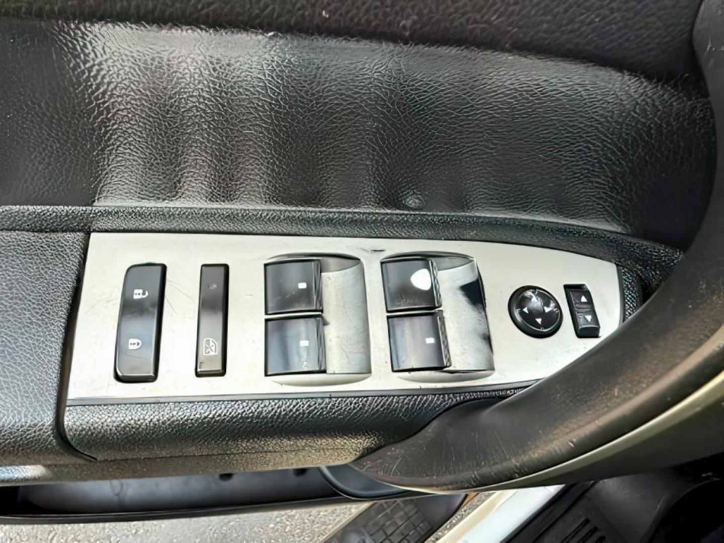 2011 Summit White /Ebony Chevrolet Silverado 1500 (1GCRKSE32BZ) with an 53L V8 engine, Automatic transmission, located at 1175 N Woodruff Ave, Idaho Falls, ID, 83401, 43.506901, -111.999657 - At Timberline Auto, finding a great deal on your next vehicle is always easy! Our experienced sales staff's goal is to help find you the right vehicle at the right price! Our knowledgeable finance department has options for almost any credit score. We offer extended service contract options to prote - Photo#14