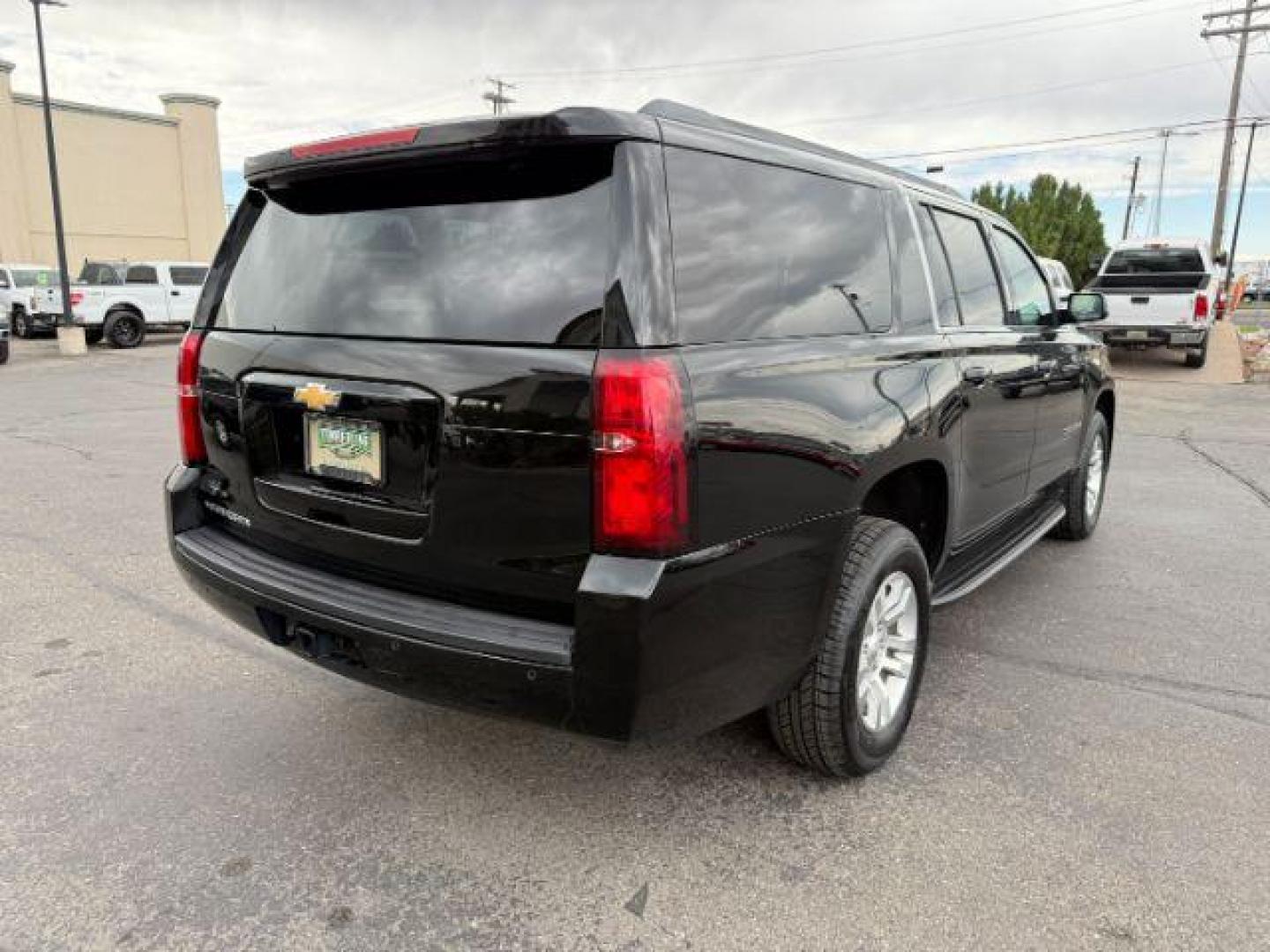 2018 Black /Jet Black Chevrolet Suburban LS (1GNSKGKC5JR) with an EcoTec3 5.3L V-8 gasoline direct injection engine, AUTOMATIC transmission, located at 1235 N Woodruff Ave., Idaho Falls, 83401, (208) 523-1053, 43.507172, -112.000488 - At Timberline Auto, finding a great deal on your next vehicle is always easy! Our experienced sales staff's goal is to help find you the right vehicle at the right price! Our knowledgeable finance department has options for almost any credit score. We offer extended service contract options to prote - Photo#7
