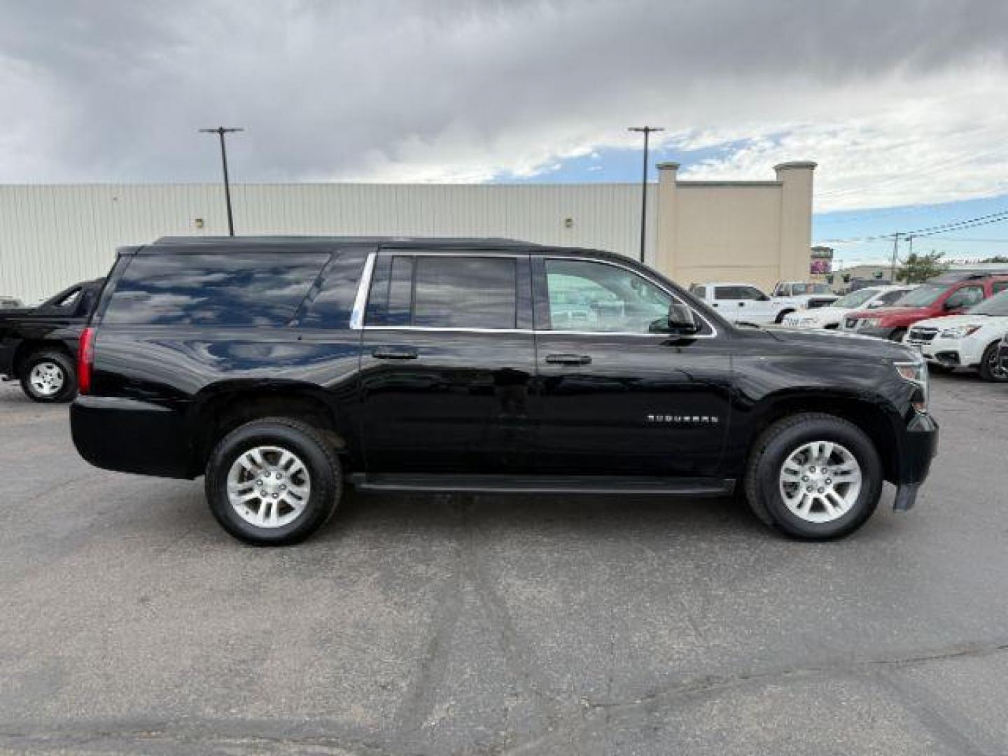 2018 Black /Jet Black Chevrolet Suburban LS (1GNSKGKC5JR) with an EcoTec3 5.3L V-8 gasoline direct injection engine, AUTOMATIC transmission, located at 1235 N Woodruff Ave., Idaho Falls, 83401, (208) 523-1053, 43.507172, -112.000488 - At Timberline Auto, finding a great deal on your next vehicle is always easy! Our experienced sales staff's goal is to help find you the right vehicle at the right price! Our knowledgeable finance department has options for almost any credit score. We offer extended service contract options to prote - Photo#8