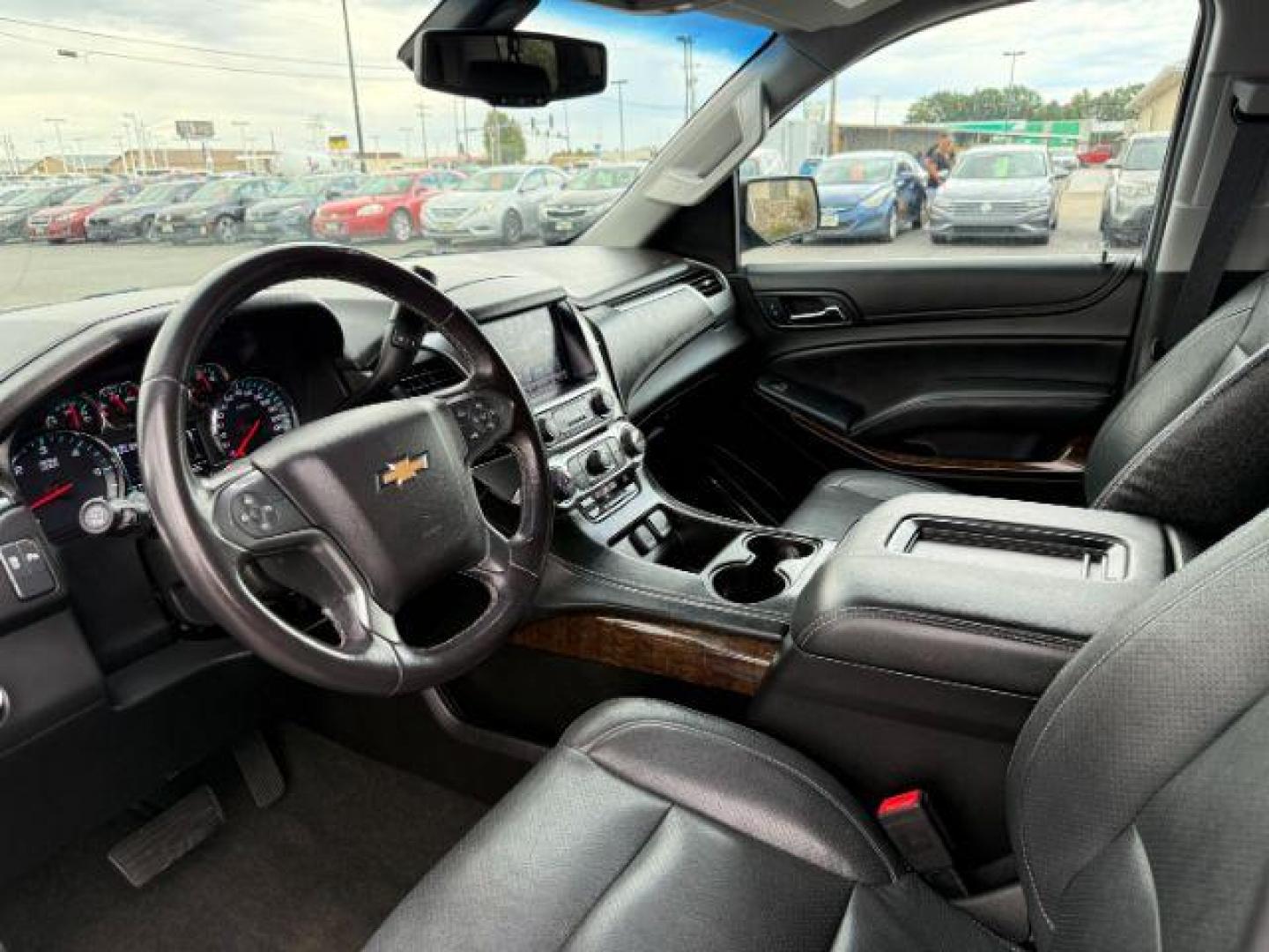 2018 Black /Jet Black Chevrolet Suburban LS (1GNSKGKC5JR) with an EcoTec3 5.3L V-8 gasoline direct injection engine, AUTOMATIC transmission, located at 1235 N Woodruff Ave., Idaho Falls, 83401, (208) 523-1053, 43.507172, -112.000488 - At Timberline Auto, finding a great deal on your next vehicle is always easy! Our experienced sales staff's goal is to help find you the right vehicle at the right price! Our knowledgeable finance department has options for almost any credit score. We offer extended service contract options to prote - Photo#14