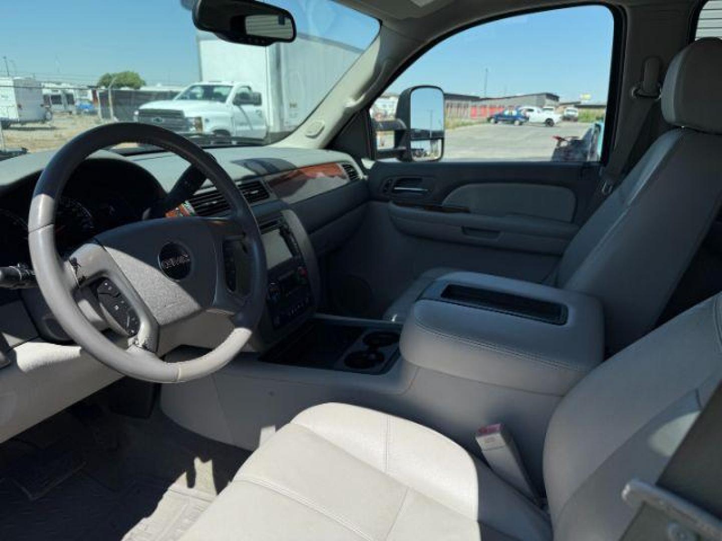 2008 GRAY /Ebony GMC Sierra 3500HD (1GTJK33688F) with an 66 engine, Automatic transmission, located at 1175 N Woodruff Ave, Idaho Falls, ID, 83401, 43.506901, -111.999657 - At Timberline Auto, finding a great deal on your next vehicle is always easy! Our experienced sales staff's goal is to help find you the right vehicle at the right price! Our knowledgeable finance department has options for almost any credit score. We offer extended service contract options to prote - Photo#35