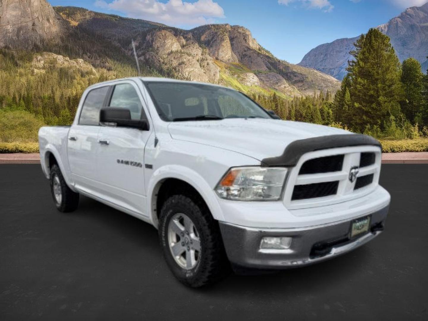 2012 WHITE /CLOTH Ram 1500 (1C6RD7LT5CS) with an 57 engine, Automatic transmission, located at 1175 N Woodruff Ave, Idaho Falls, ID, 83401, 43.506901, -111.999657 - At Timberline Auto, finding a great deal on your next vehicle is always easy! Our experienced sales staff's goal is to help find you the right vehicle at the right price! Our knowledgeable finance department has options for almost any credit score. We offer extended service contract options to prote - Photo#6