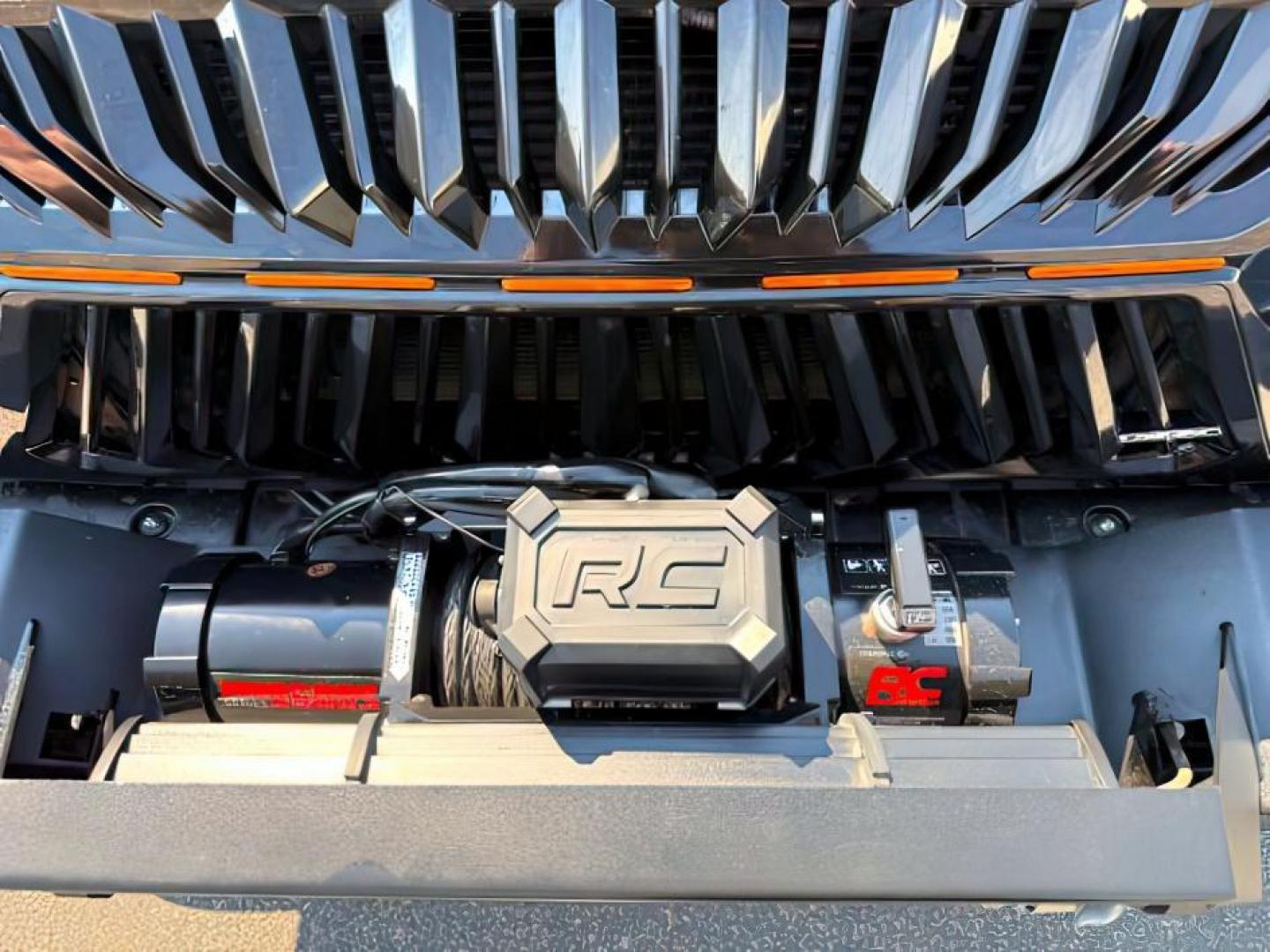 2013 BLACK /CLOTH Jeep Wrangler Unlimited (1C4HJWEG7DL) with an V6 engine, Automatic transmission, located at 1175 N Woodruff Ave, Idaho Falls, ID, 83401, 43.506901, -111.999657 - At Timberline Auto, finding a great deal on your next vehicle is always easy! Our experienced sales staff's goal is to help find you the right vehicle at the right price! Our knowledgeable finance department has options for almost any credit score. We offer extended service contract options to prote - Photo#10