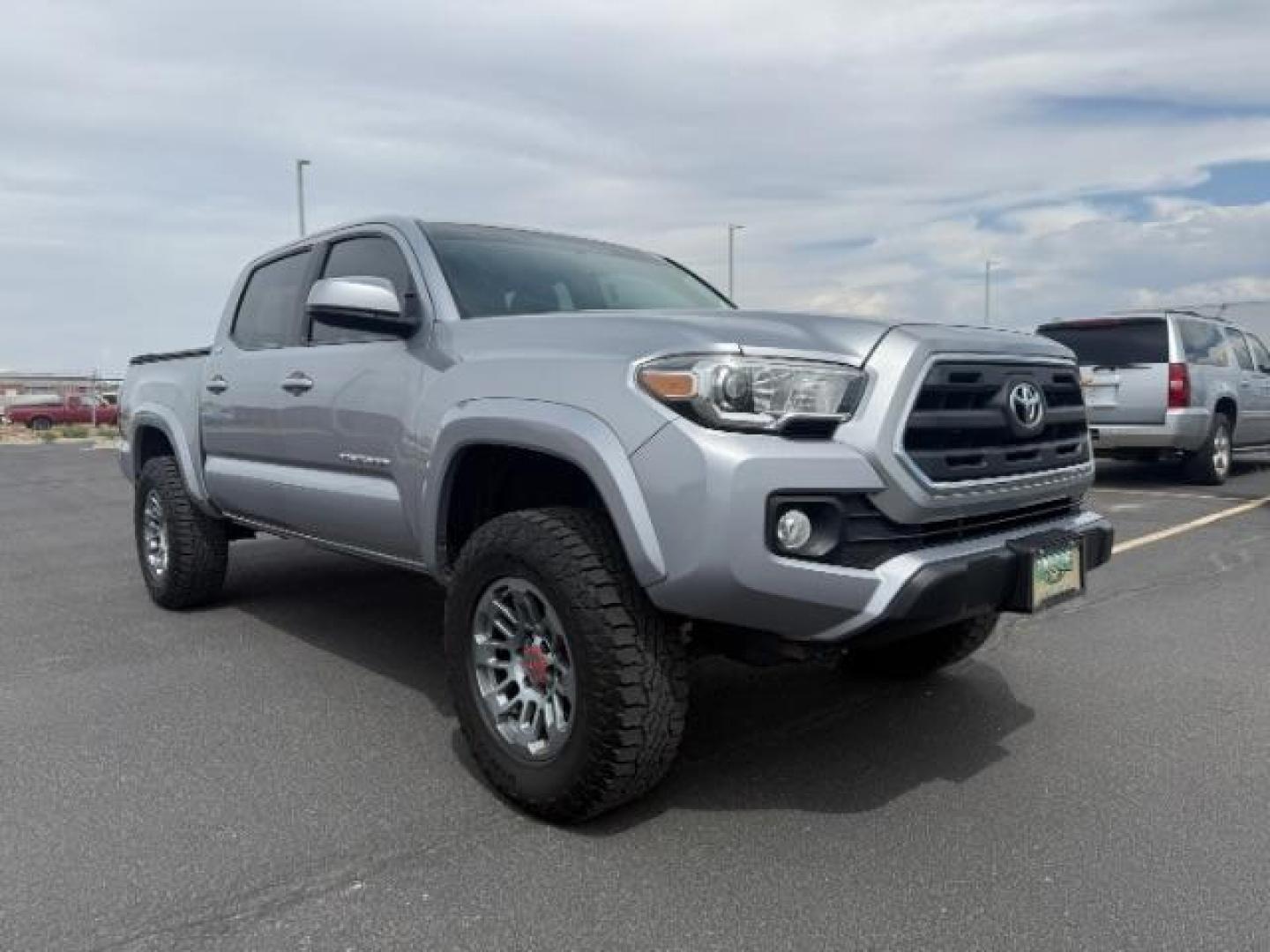 2017 SILVER /CLOTH Toyota Tacoma (3TMCZ5AN1HM) with an 35 engine, Automatic transmission, located at 1175 N Woodruff Ave, Idaho Falls, ID, 83401, 43.506901, -111.999657 - At Timberline Auto, finding a great deal on your next vehicle is always easy! Our experienced sales staff's goal is to help find you the right vehicle at the right price! Our knowledgeable finance department has options for almost any credit score. We offer extended service contract options to prote - Photo#21