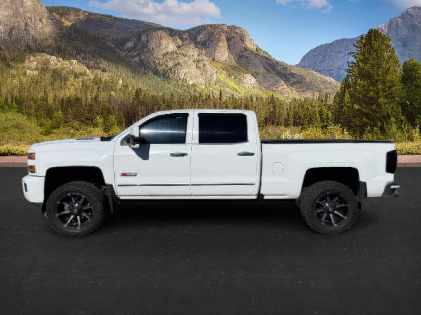 2016 WHITE /LEATHER Chevrolet Silverado 3500HD (1GC4K0C81GF) with an 66 engine, Automatic transmission, located at 1175 N Woodruff Ave, Idaho Falls, ID, 83401, 43.506901, -111.999657 - At Timberline Auto, finding a great deal on your next vehicle is always easy! Our experienced sales staff's goal is to help find you the right vehicle at the right price! Our knowledgeable finance department has options for almost any credit score. We offer extended service contract options to prote - Photo#1