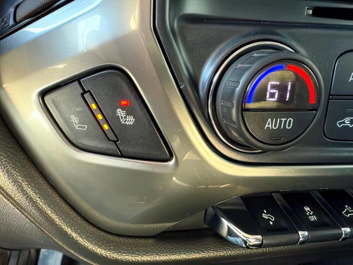 2016 WHITE /LEATHER Chevrolet Silverado 3500HD (1GC4K0C81GF) with an 66 engine, Automatic transmission, located at 1175 N Woodruff Ave, Idaho Falls, ID, 83401, 43.506901, -111.999657 - At Timberline Auto, finding a great deal on your next vehicle is always easy! Our experienced sales staff's goal is to help find you the right vehicle at the right price! Our knowledgeable finance department has options for almost any credit score. We offer extended service contract options to prote - Photo#15