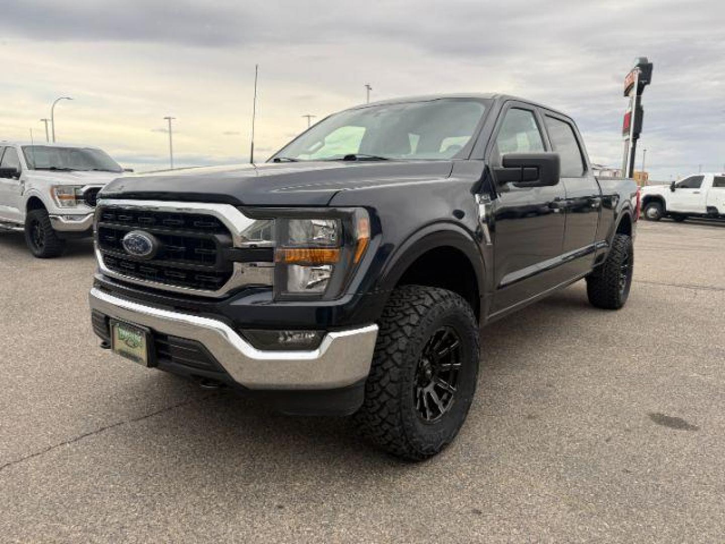 2023 BLUE /BLACK Ford F-150 (1FTFW1E53PK) with an 50L engine, Automatic transmission, located at 1175 N Woodruff Ave, Idaho Falls, ID, 83401, 43.506901, -111.999657 - At Timberline Auto, finding a great deal on your next vehicle is always easy! Our experienced sales staff's goal is to help find you the right vehicle at the right price! Our knowledgeable finance department has options for almost any credit score. We offer extended service contract options to prote - Photo#22