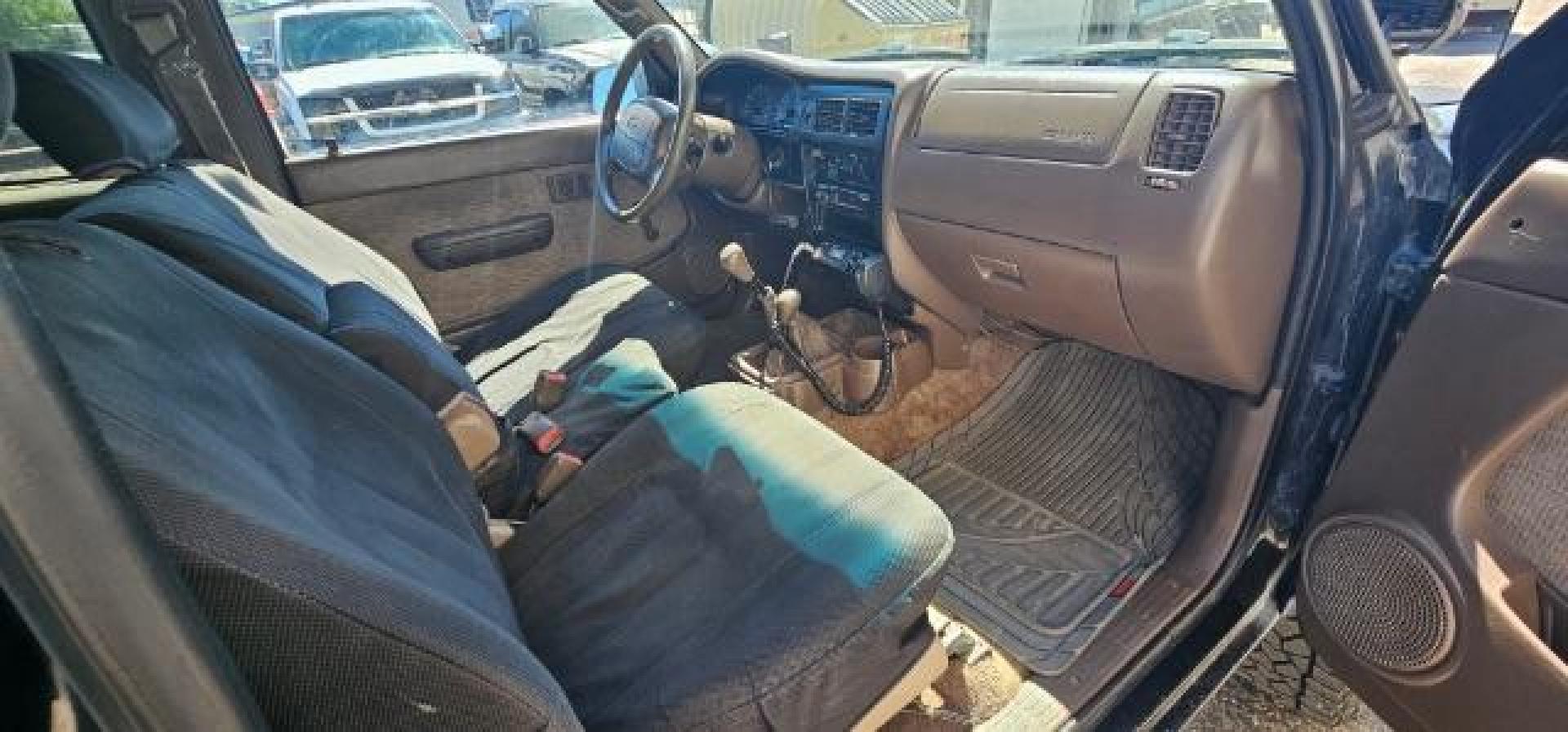 1999 BLACK /CLOTH Toyota TACOMA (4TAWM72N9X2) , Manual transmission, located at 1175 N Woodruff Ave, Idaho Falls, ID, 83401, 43.506901, -111.999657 - At Timberline Auto, finding a great deal on your next vehicle is always easy! Our experienced sales staff's goal is to help find you the right vehicle at the right price! Our knowledgeable finance department has options for almost any credit score. We offer extended service contract options to prote - Photo#11